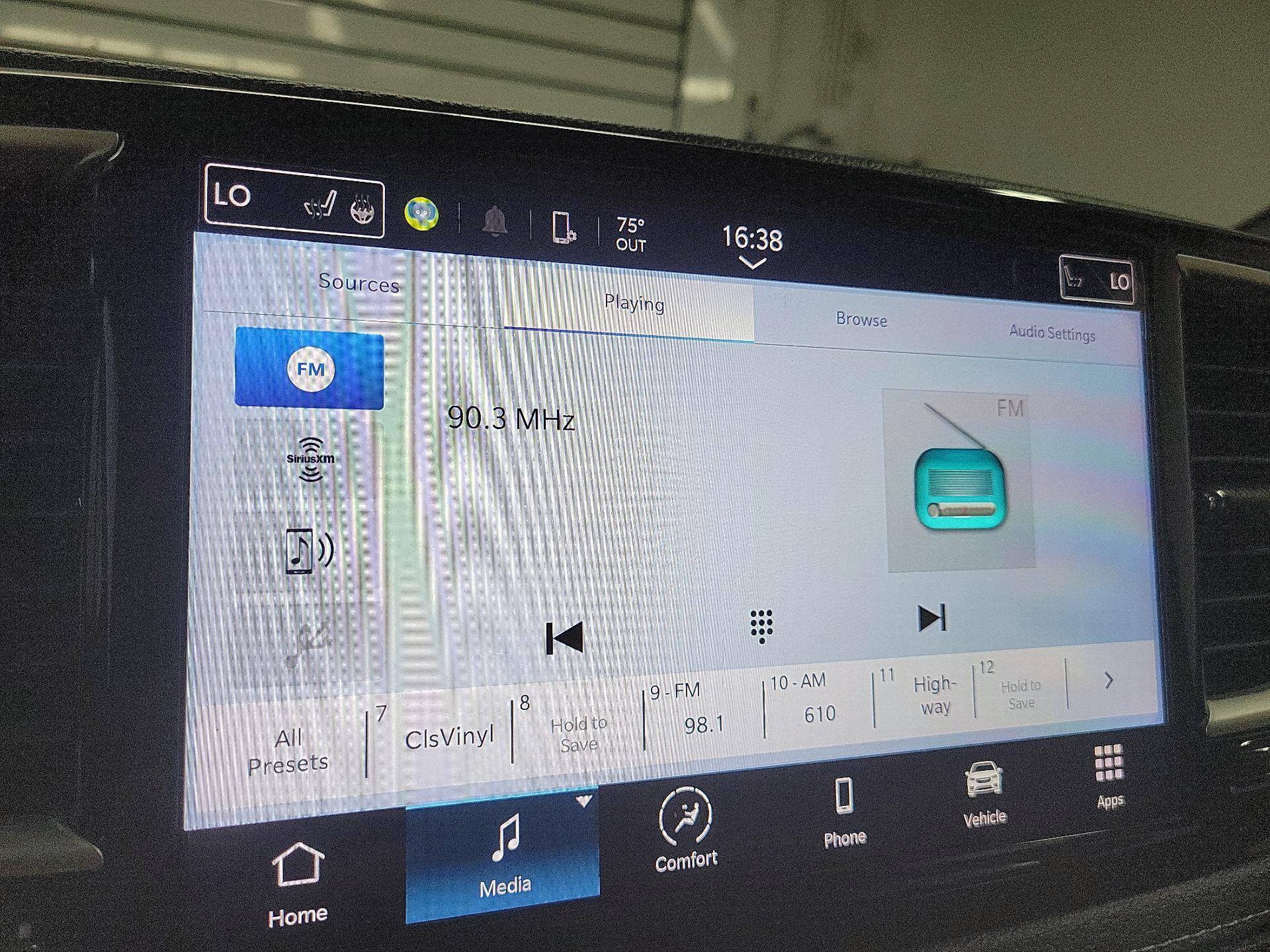 Thumbnail: 2023 Chrysler Pacifica - 14