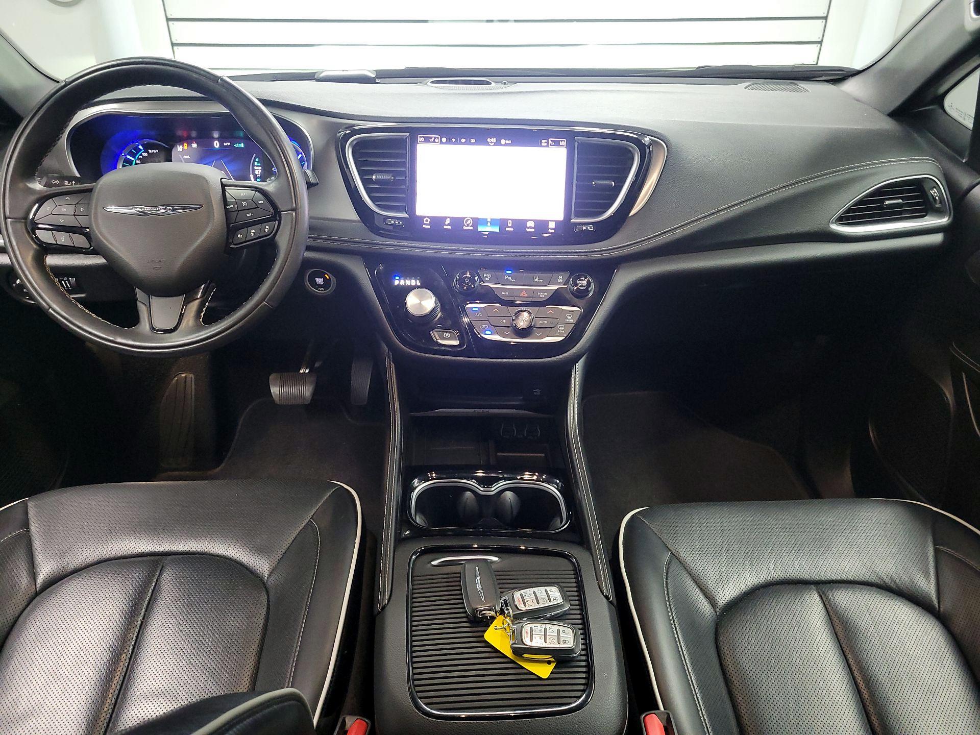 Thumbnail: 2022 Chrysler Pacifica - 9