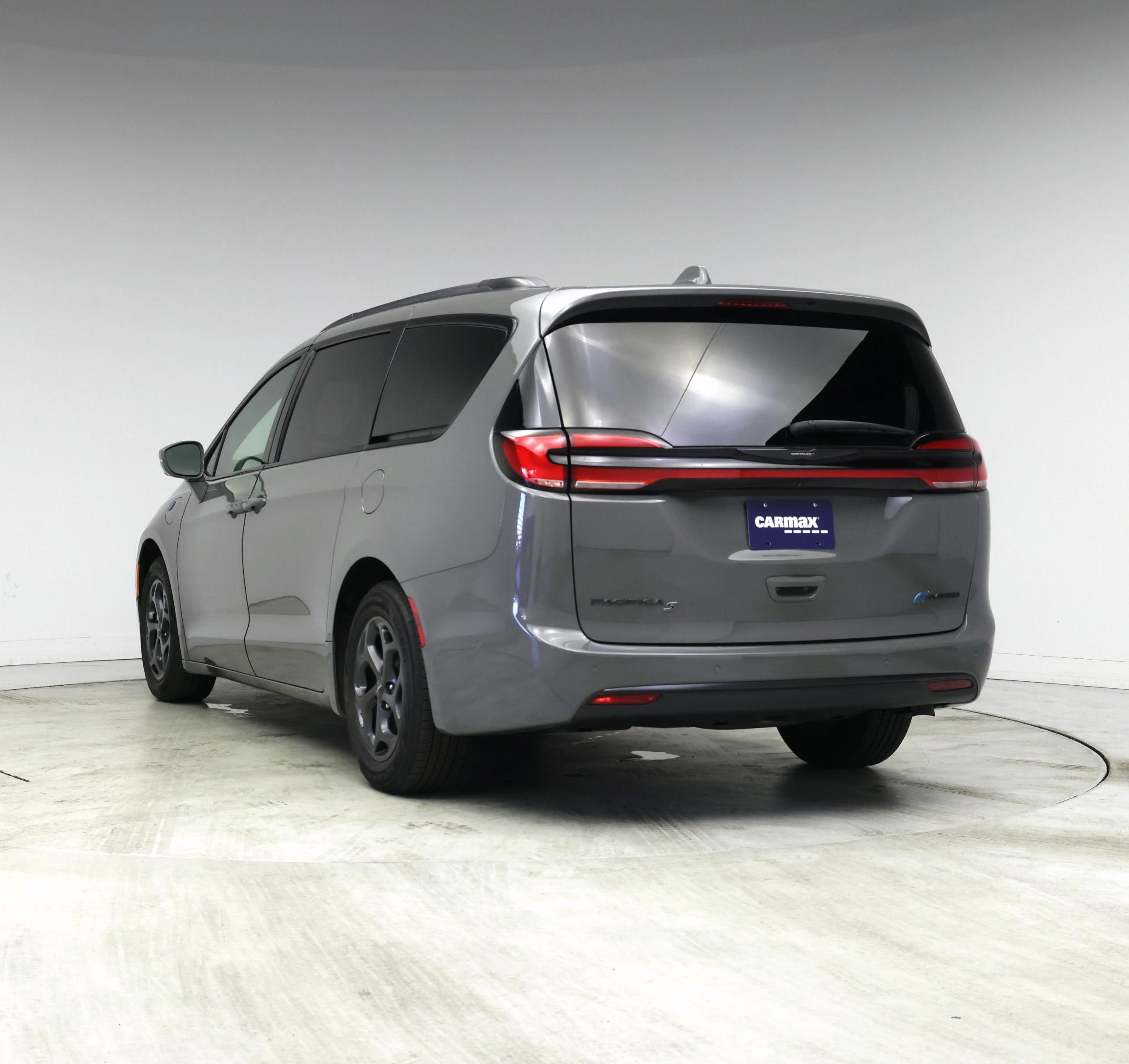 Thumbnail: 2022 Chrysler Pacifica - 2