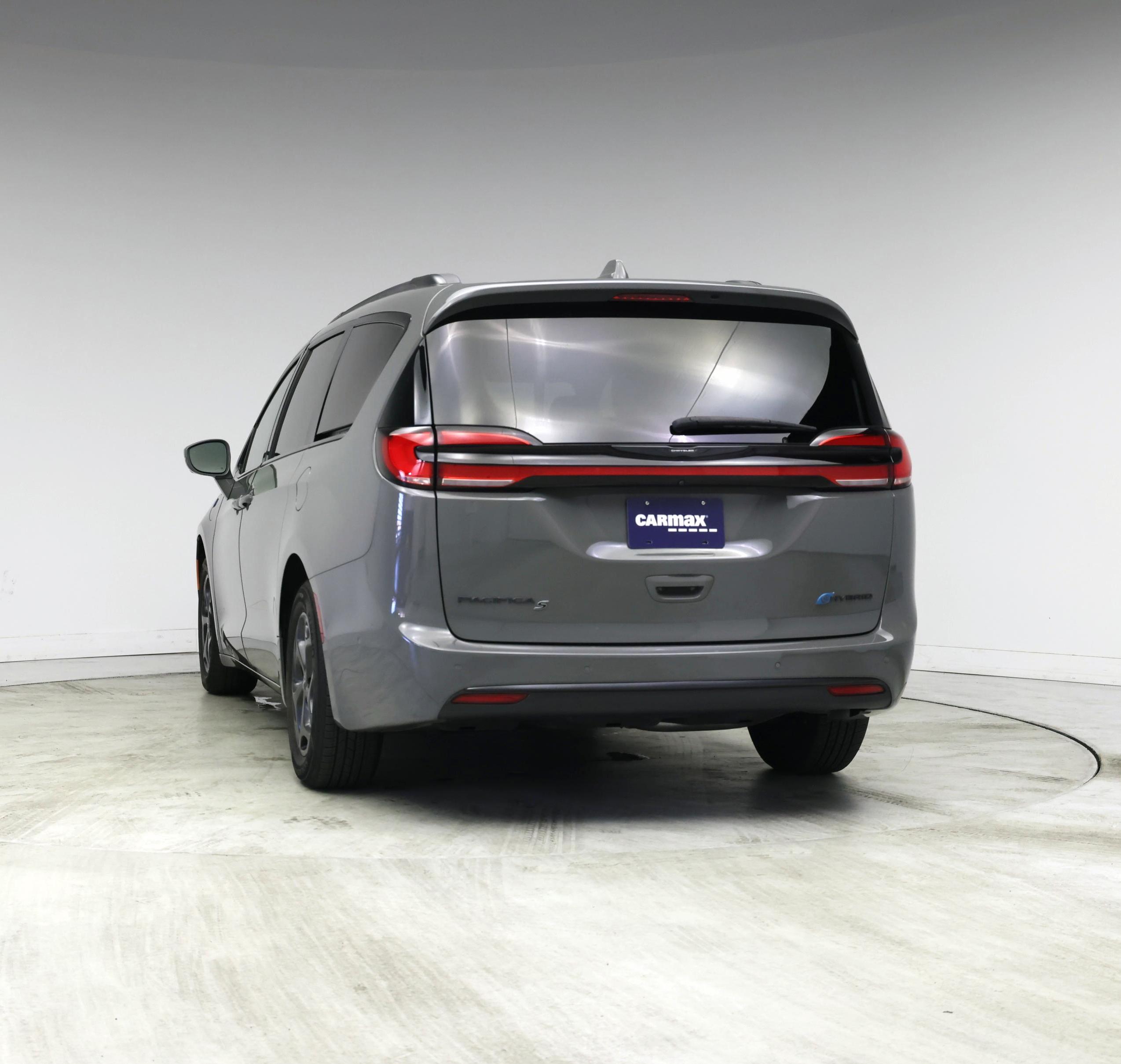 Thumbnail: 2022 Chrysler Pacifica - 6