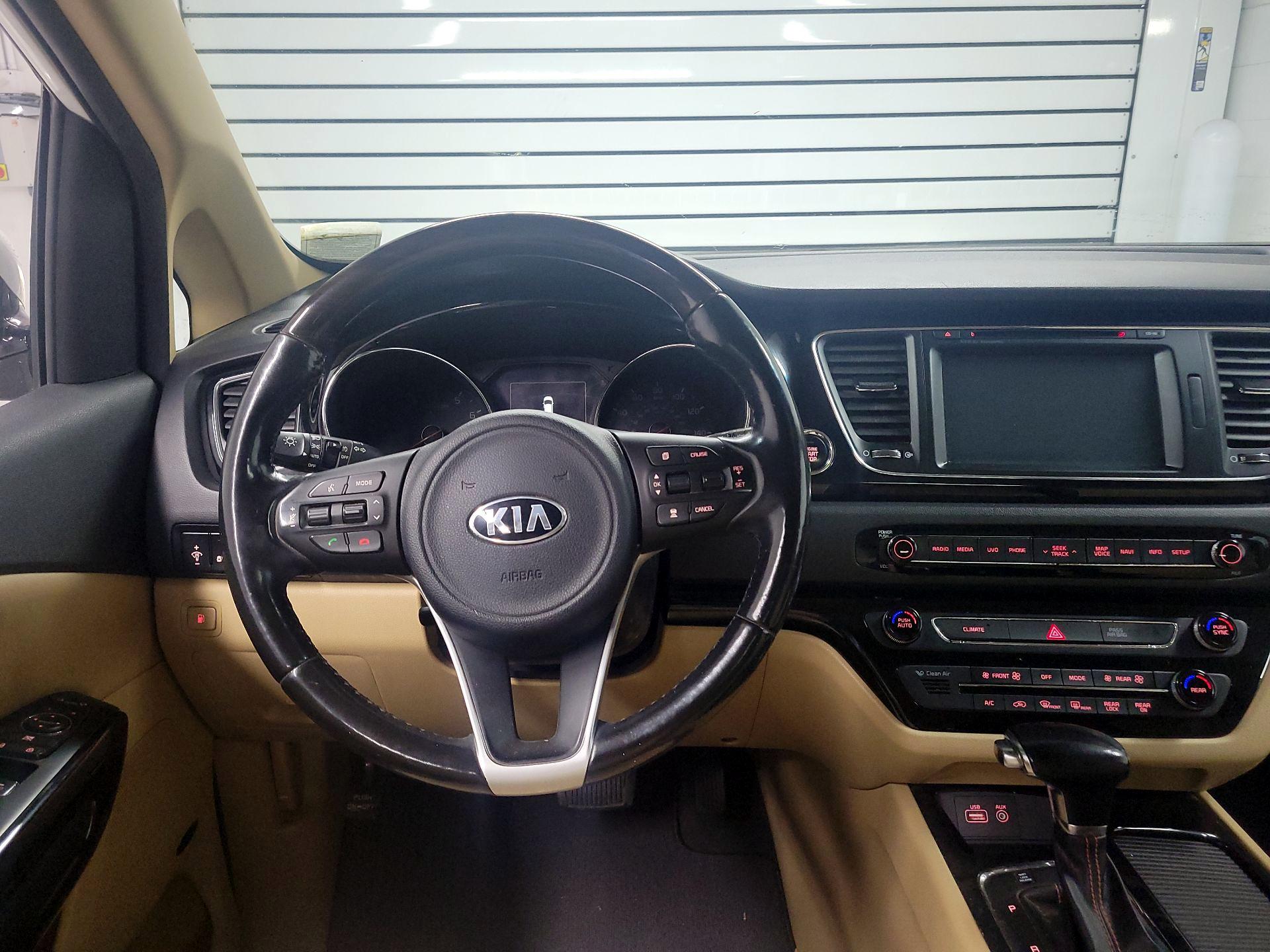 Thumbnail: 2018 Kia Sedona - 10