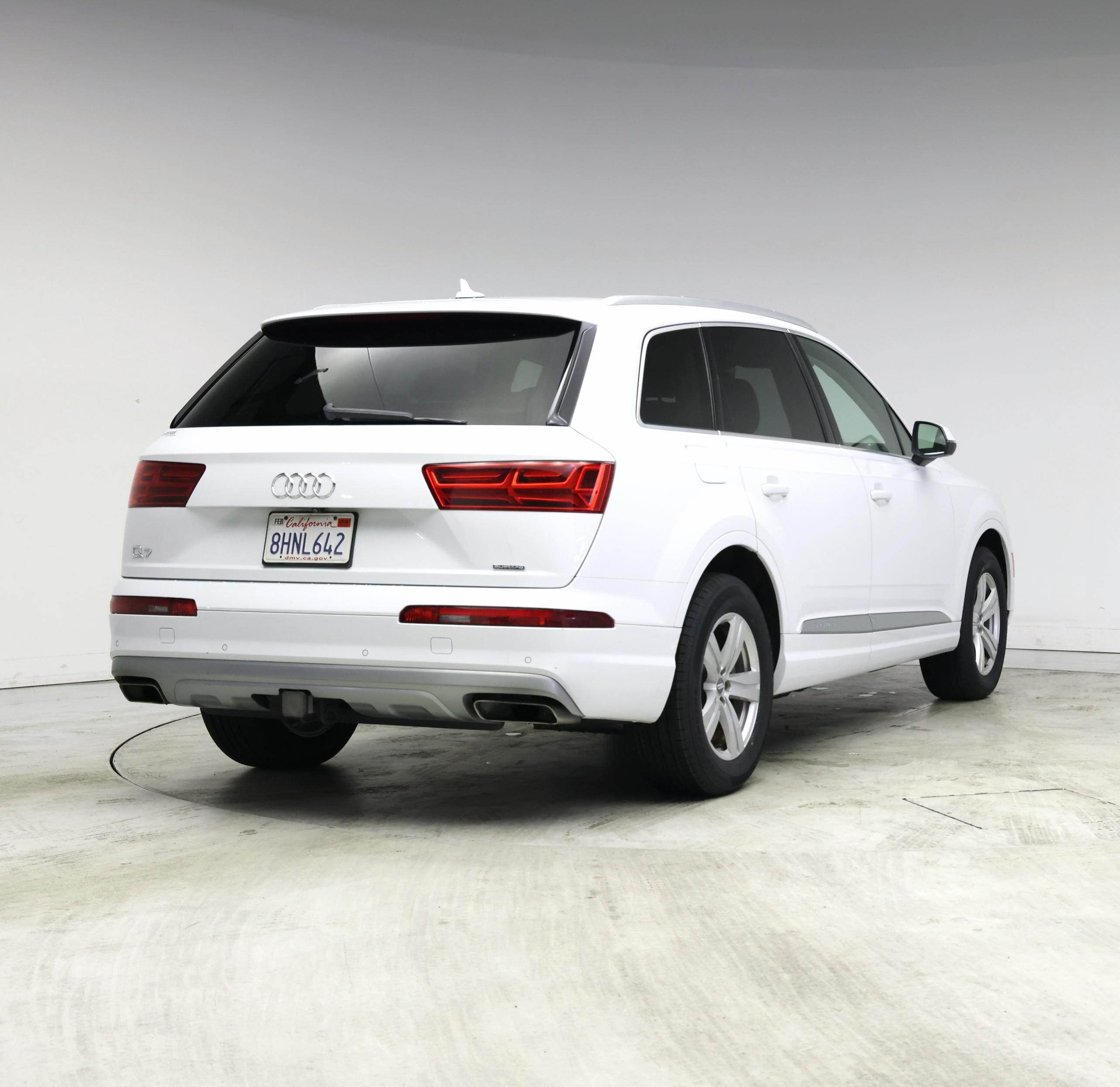 Thumbnail: 2019 Audi Q7 - 8