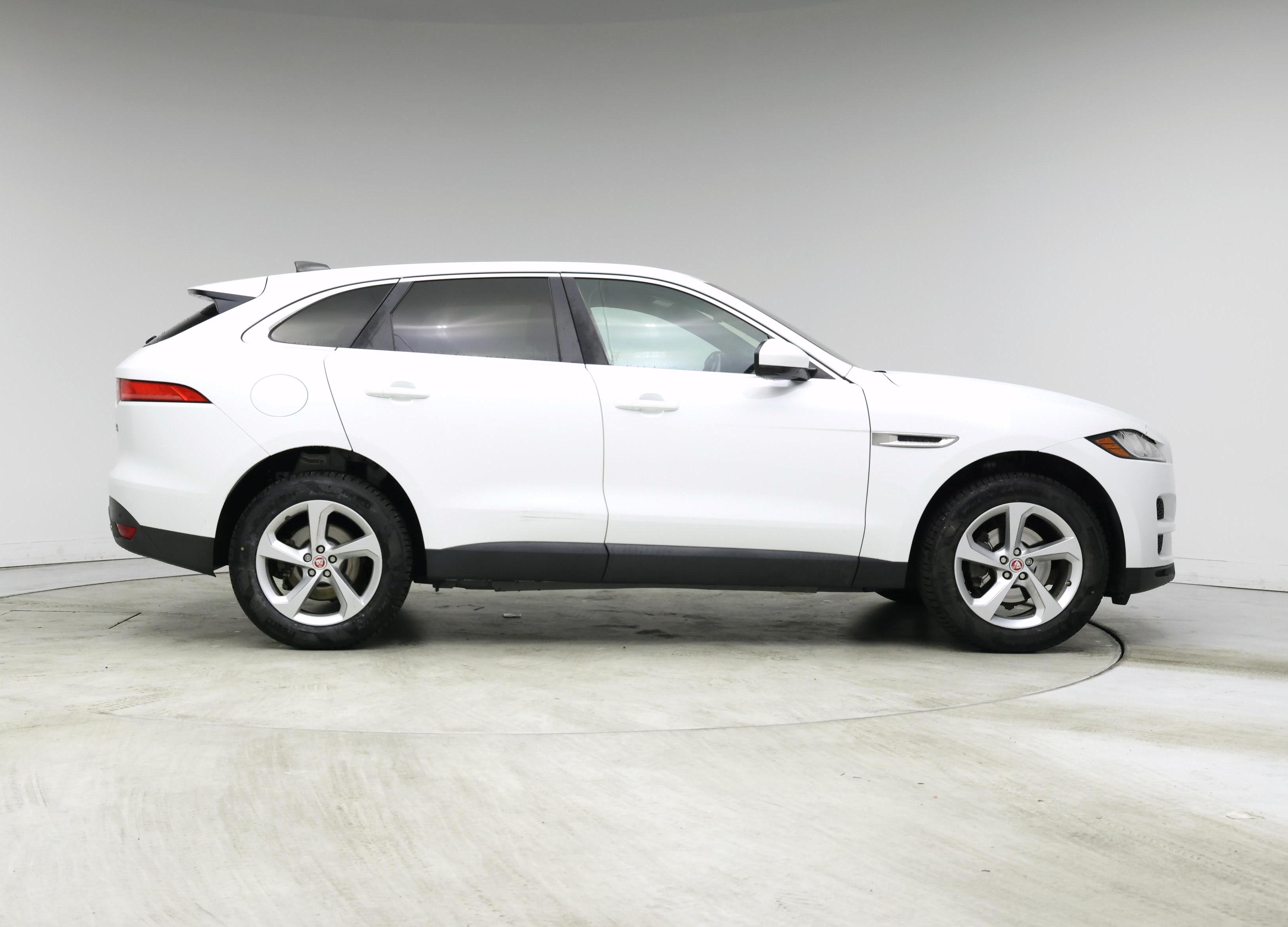 Thumbnail: 2020 Jaguar F-Pace - 7