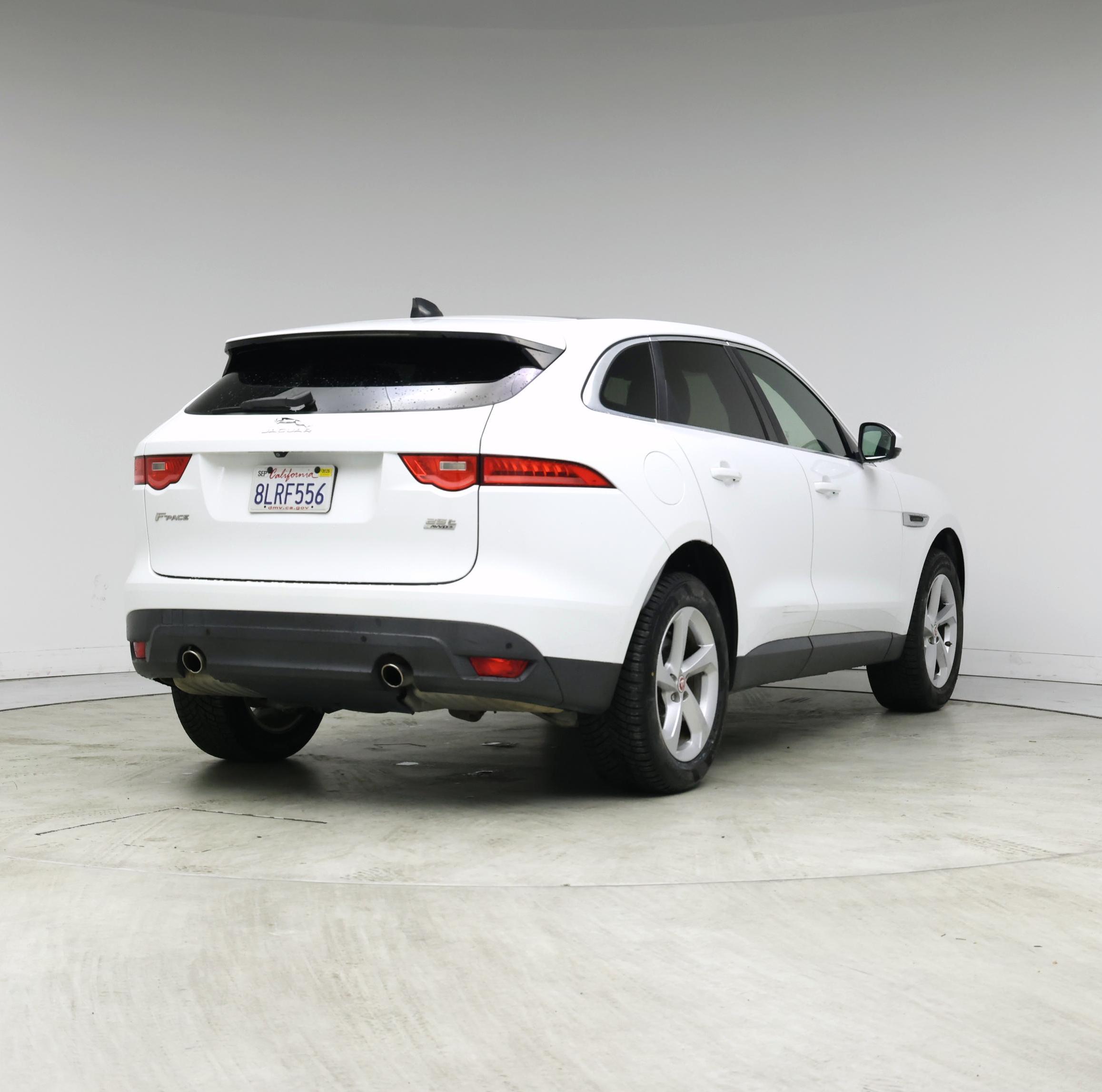 Thumbnail: 2020 Jaguar F-Pace - 8