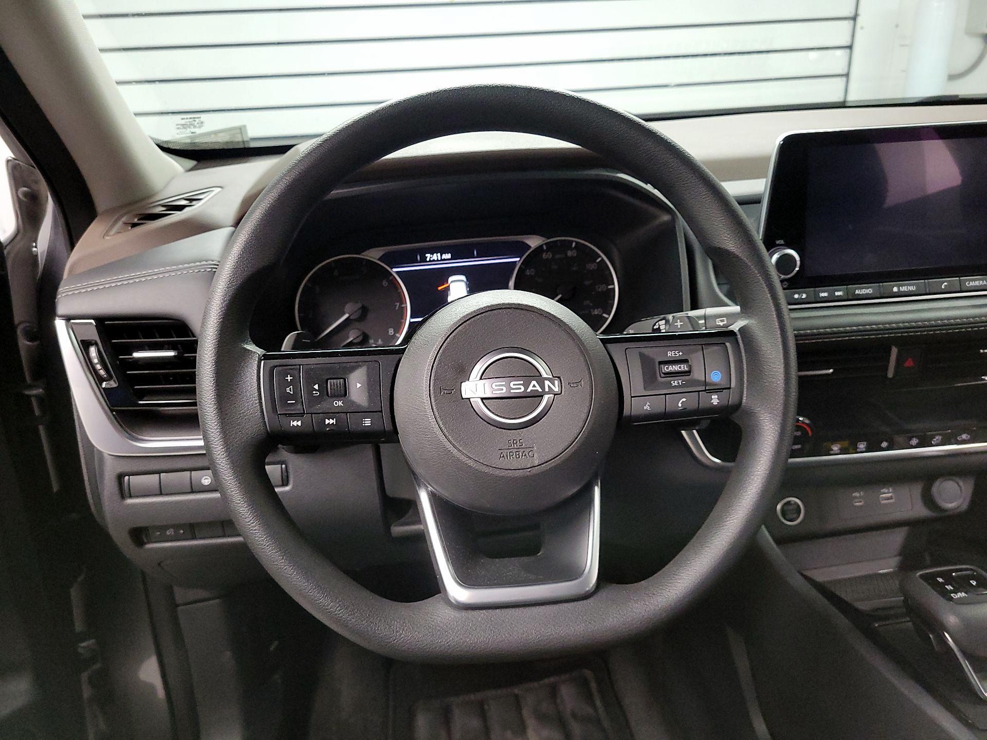 Thumbnail: 2023 Nissan Rogue - 10