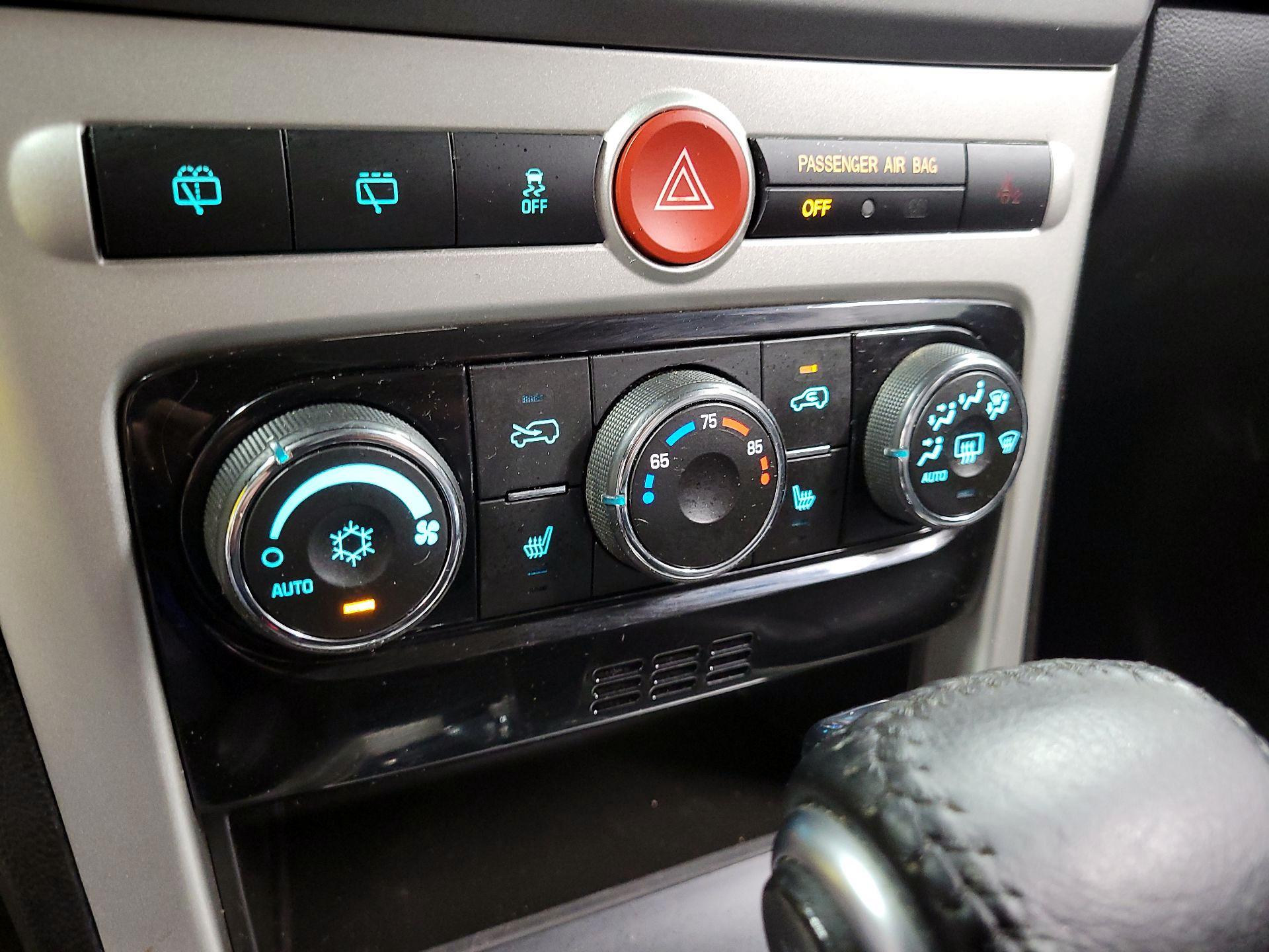 Thumbnail: 2014 Chevrolet Captiva Sport - 14