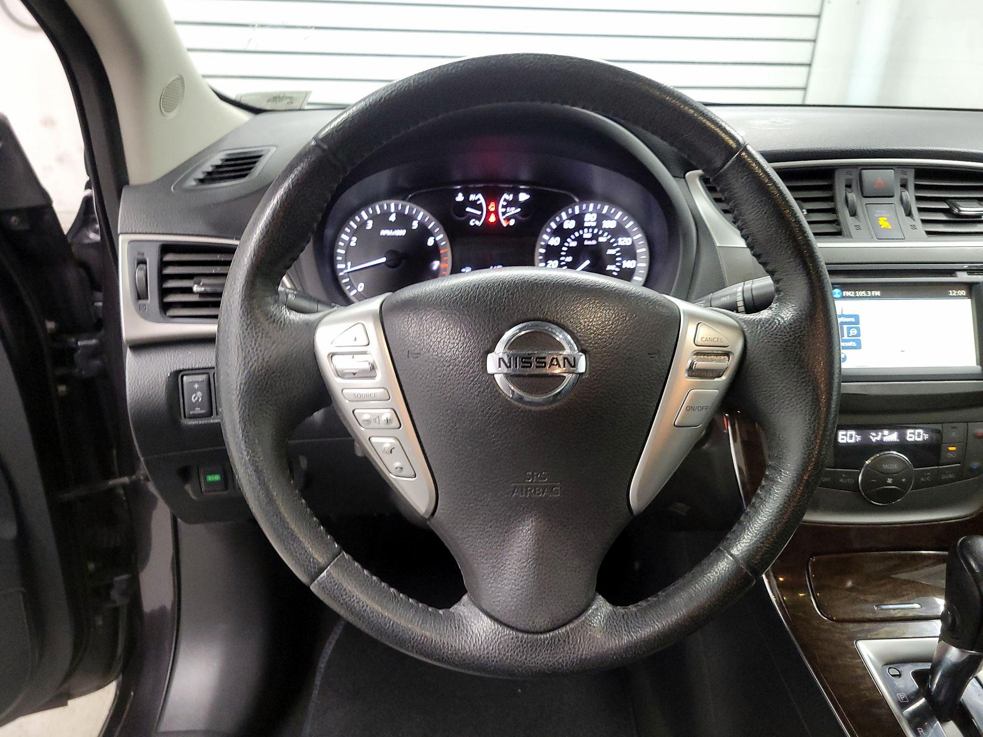 Thumbnail: 2014 Nissan Sentra - 10