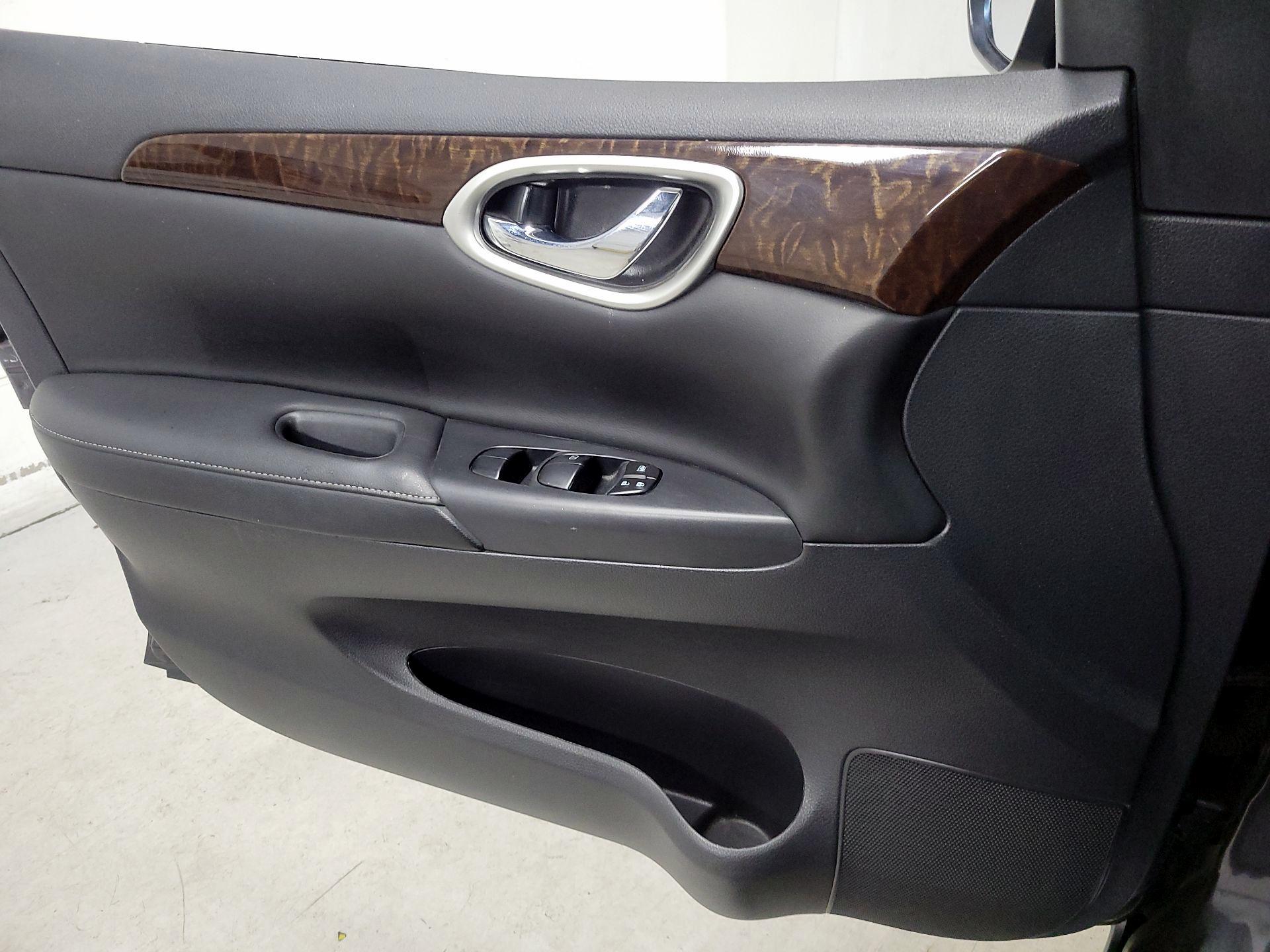 Thumbnail: 2014 Nissan Sentra - 12