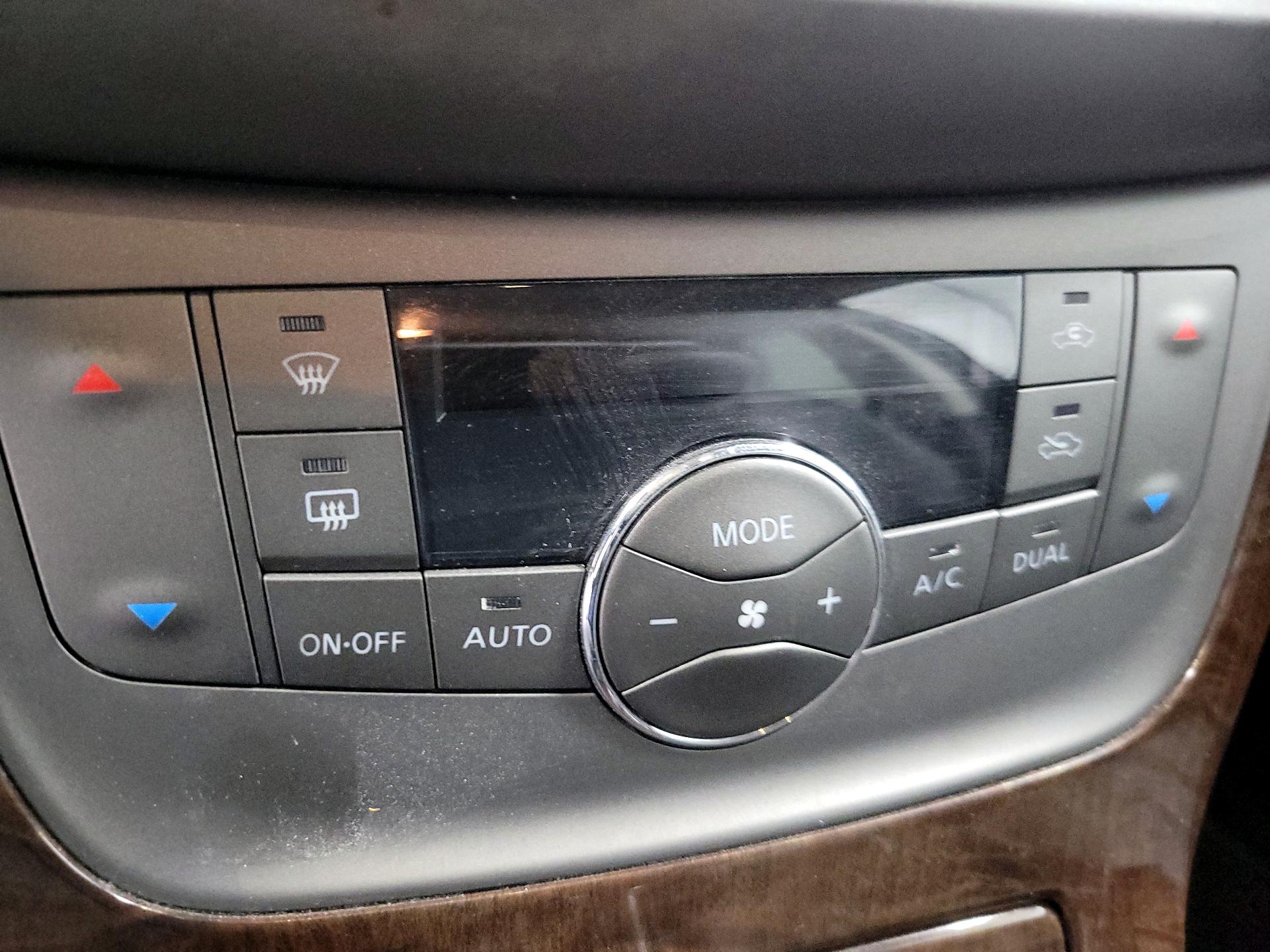 Thumbnail: 2014 Nissan Sentra - 17