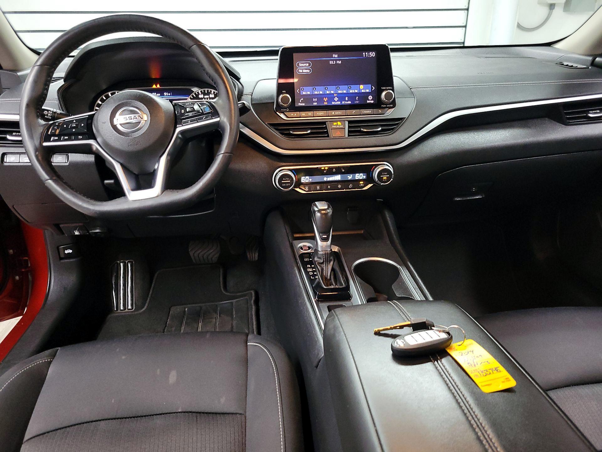 Thumbnail: 2019 Nissan Altima - 9