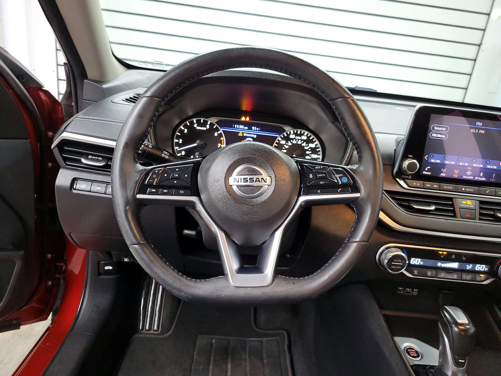 Thumbnail: 2019 Nissan Altima - 10