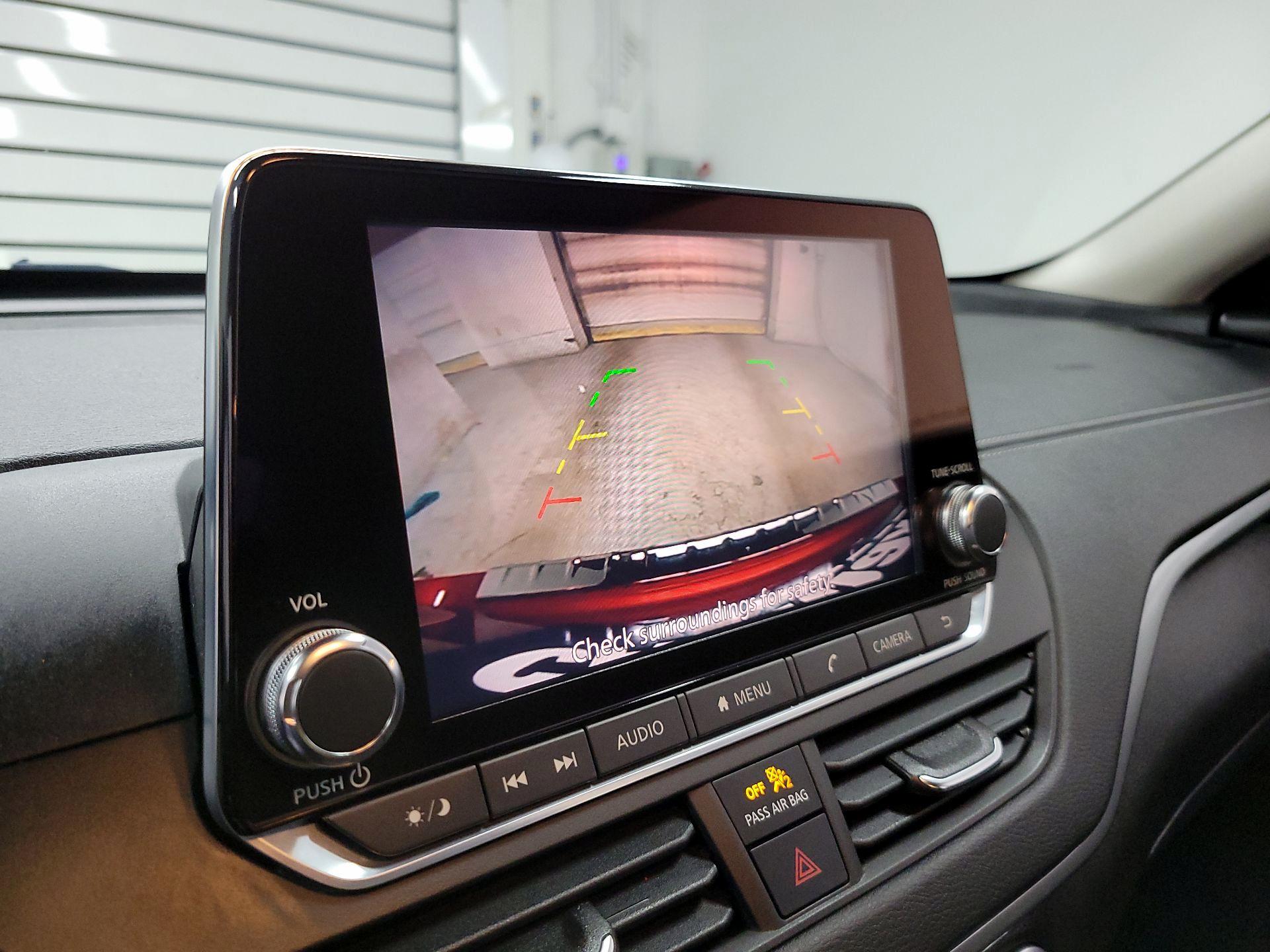 Thumbnail: 2019 Nissan Altima - 14