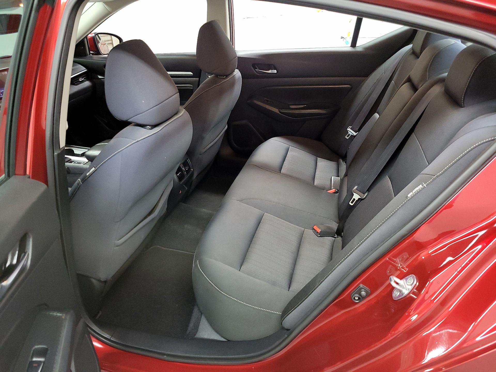 Thumbnail: 2019 Nissan Altima - 20