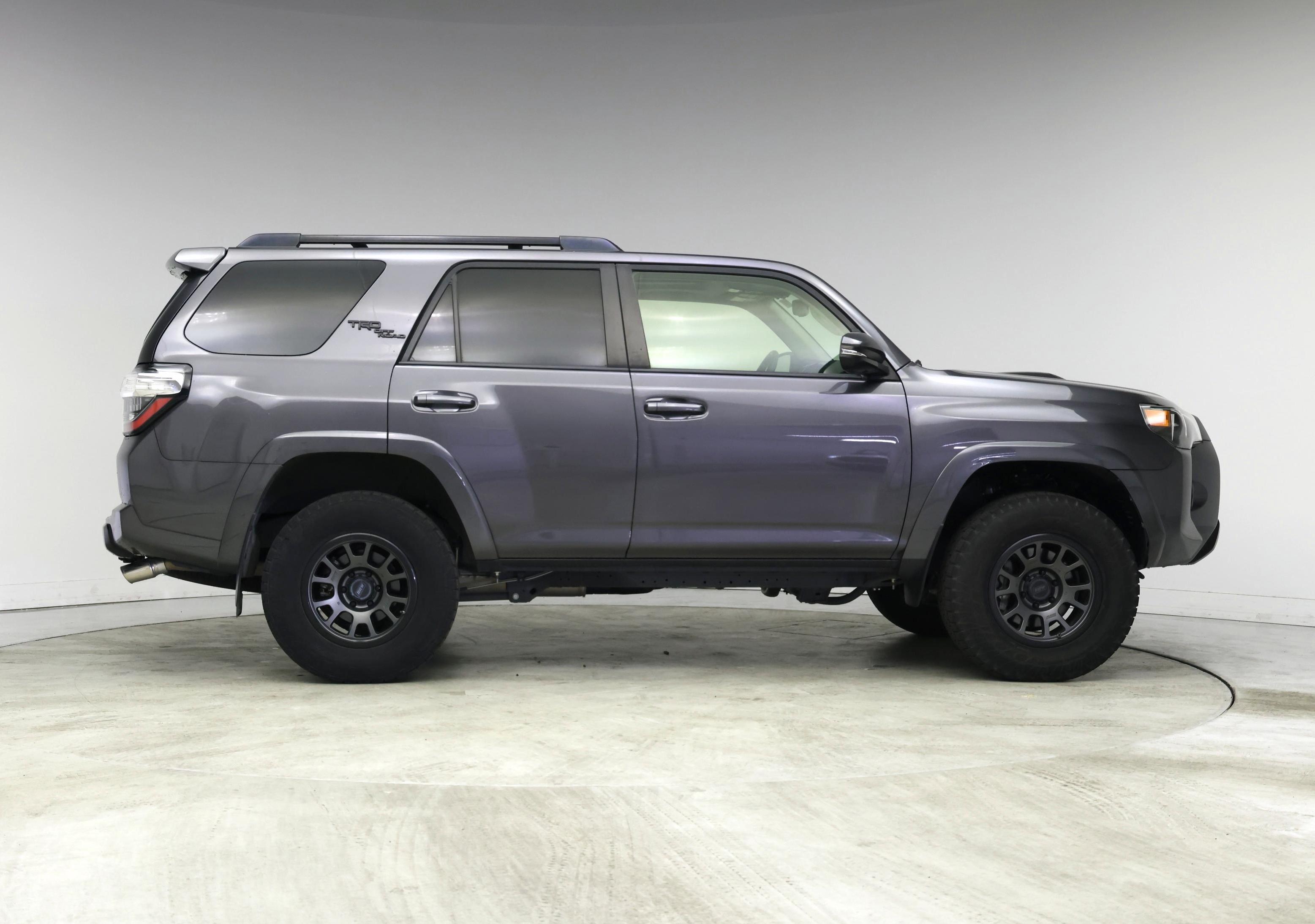 Thumbnail: 2021 Toyota 4Runner - 7