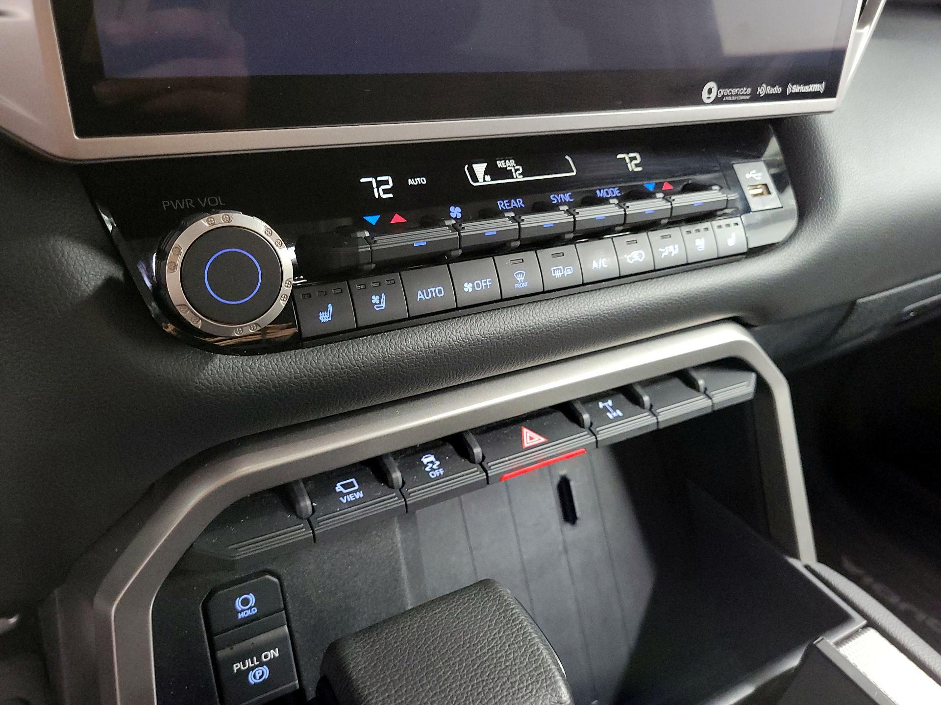 Thumbnail: 2023 Toyota Sequoia - 15