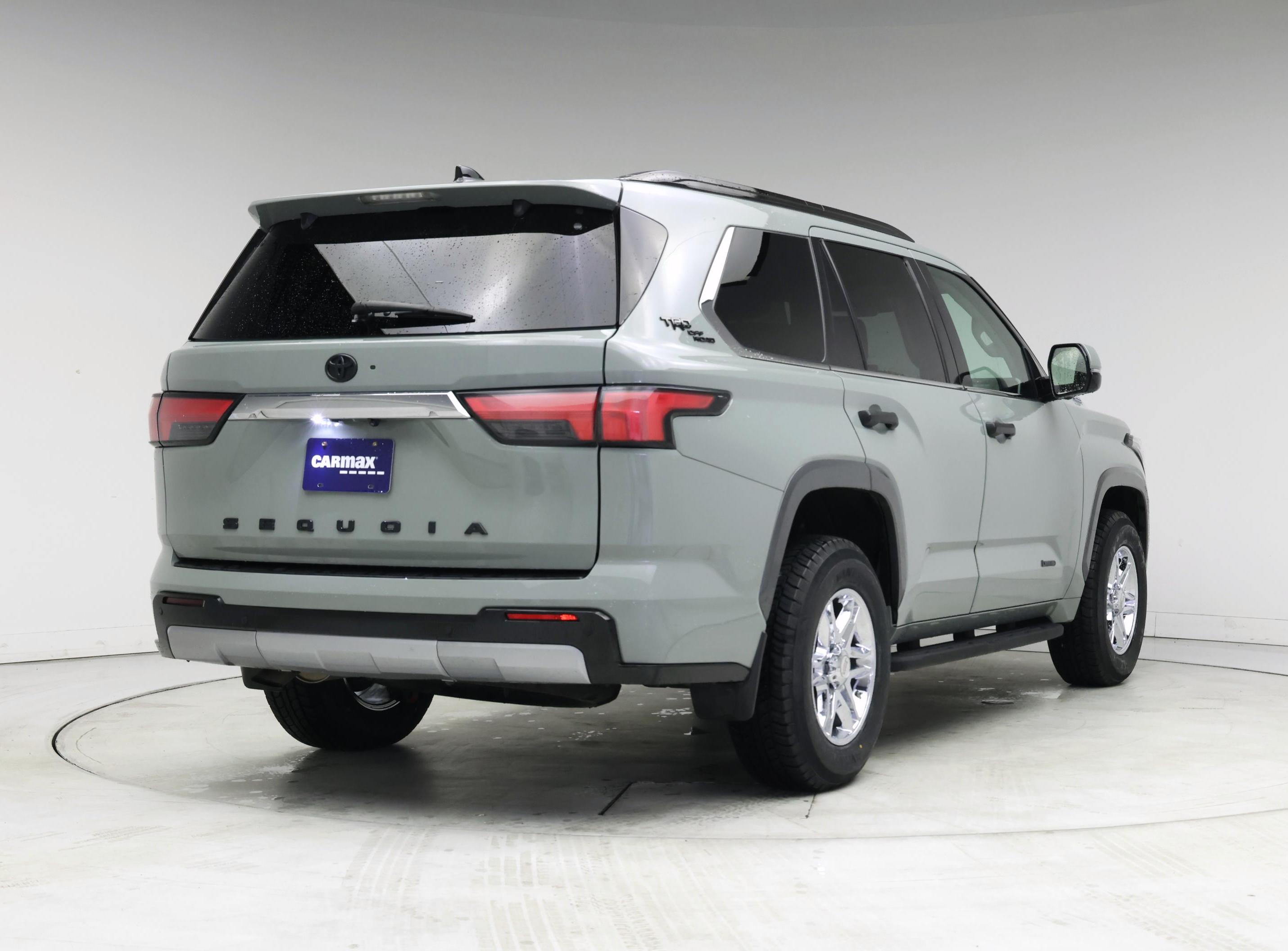 Thumbnail: 2023 Toyota Sequoia - 8