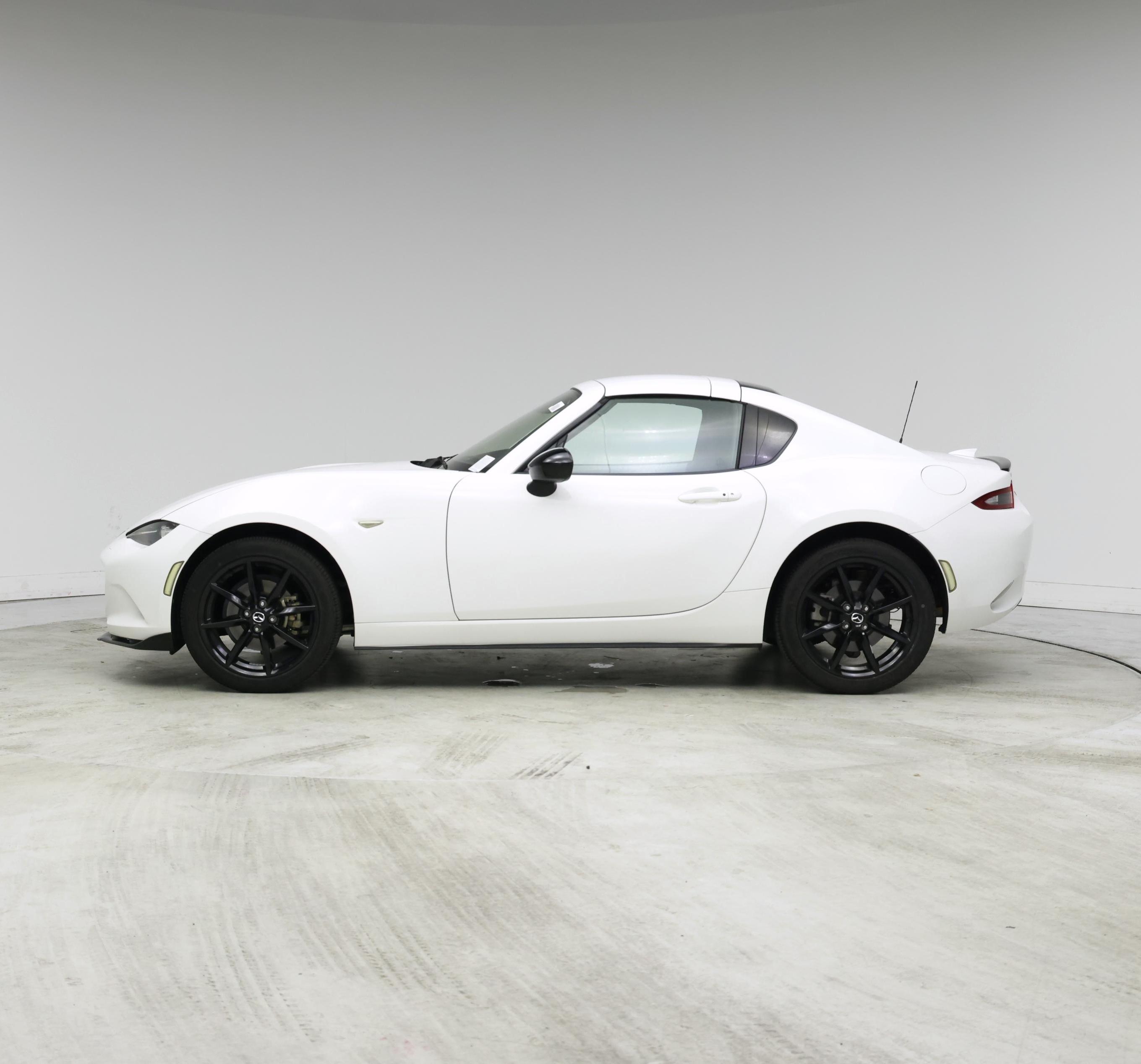 Thumbnail: 2021 Mazda MX-5 Miata - 3