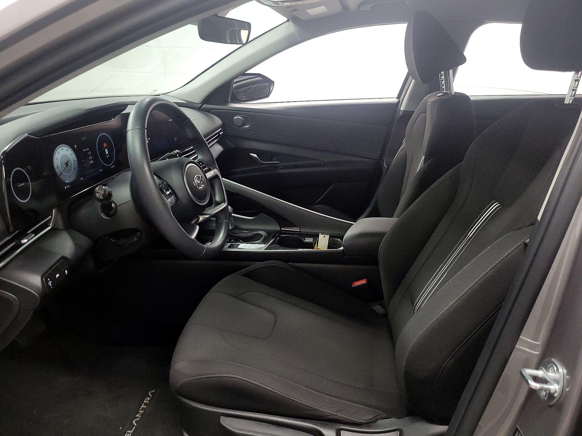 Thumbnail: 2023 Hyundai Elantra - 11