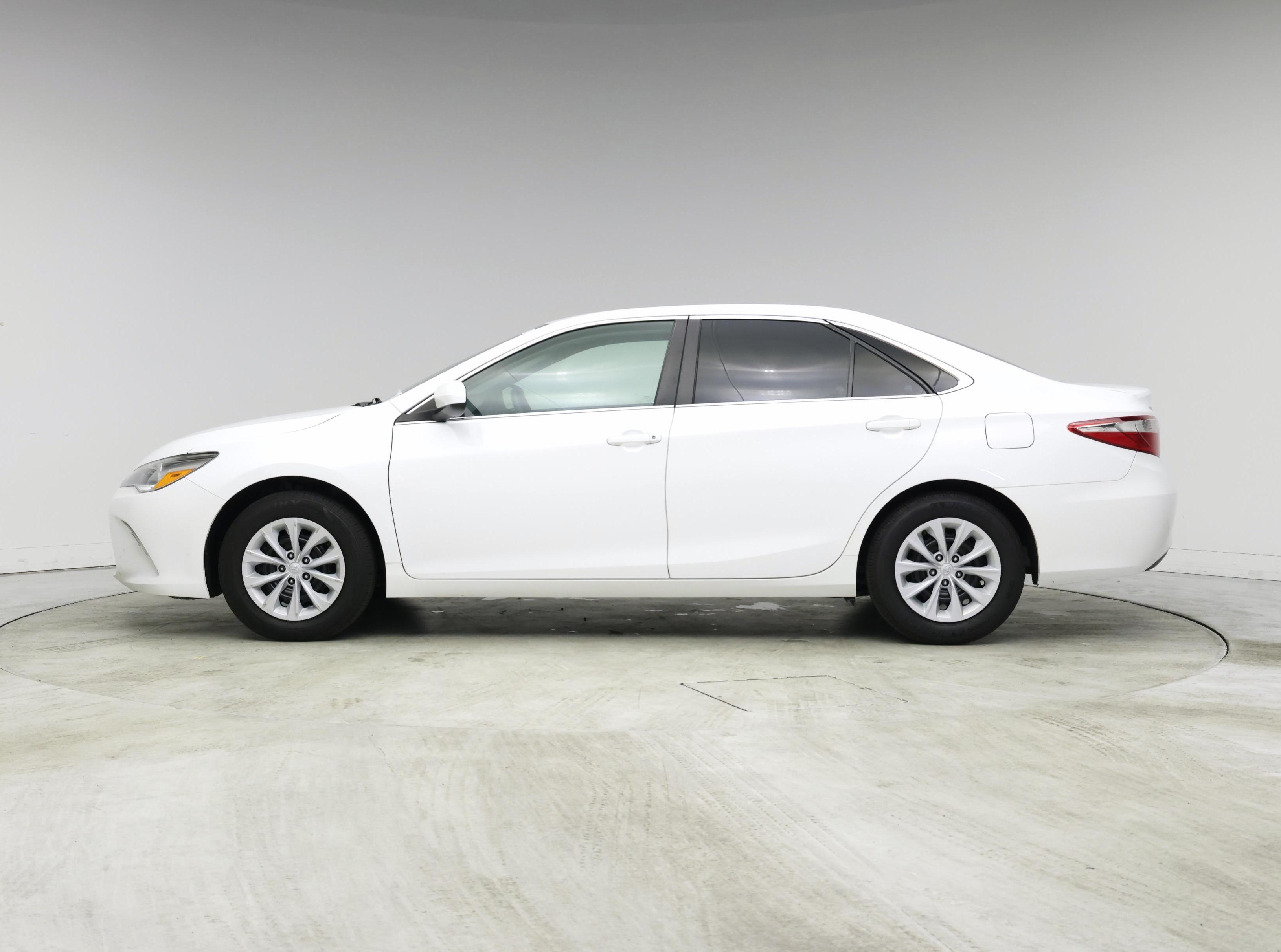 Thumbnail: 2017 Toyota Camry - 3