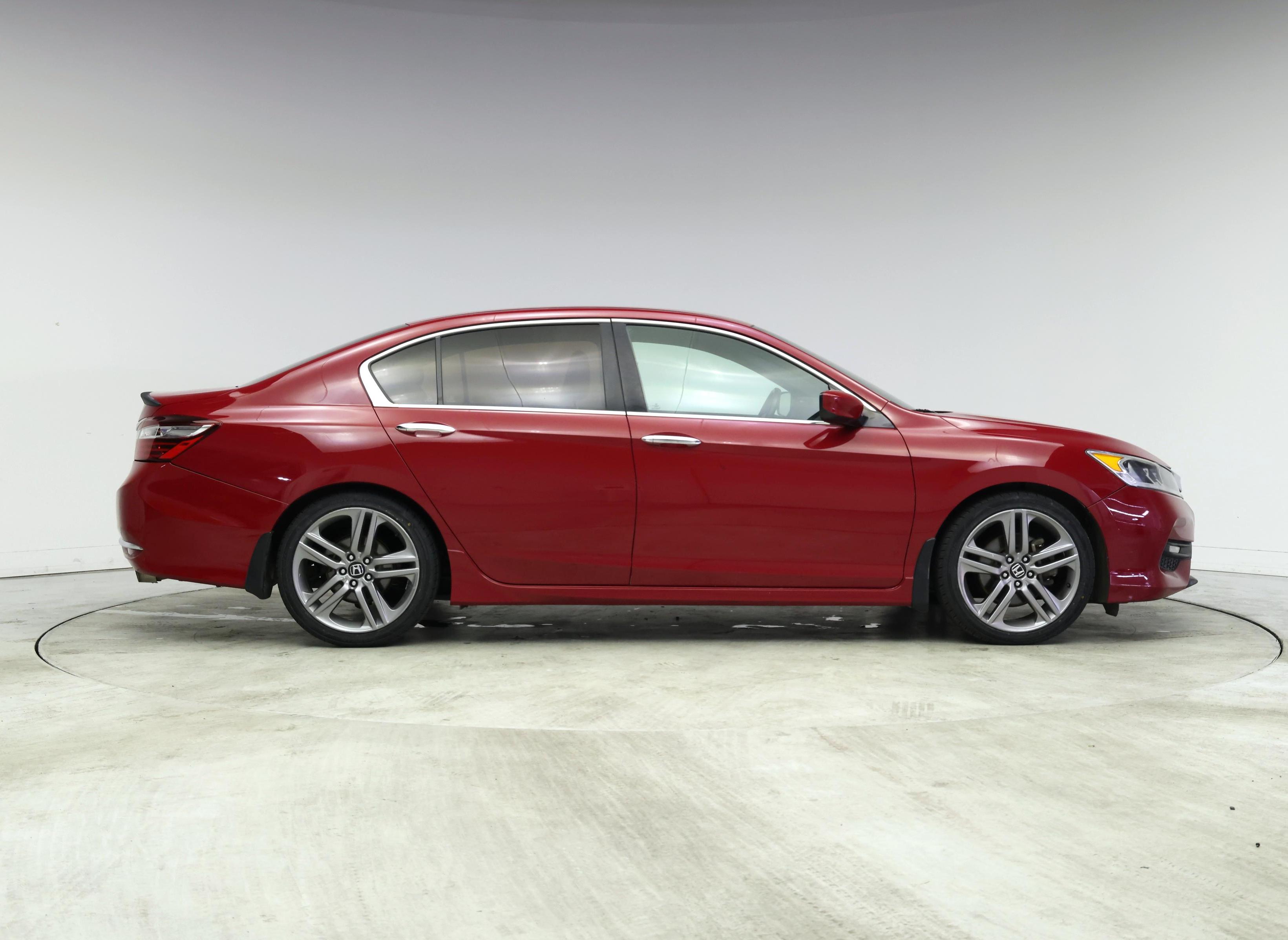 Thumbnail: 2017 Honda Accord - 7