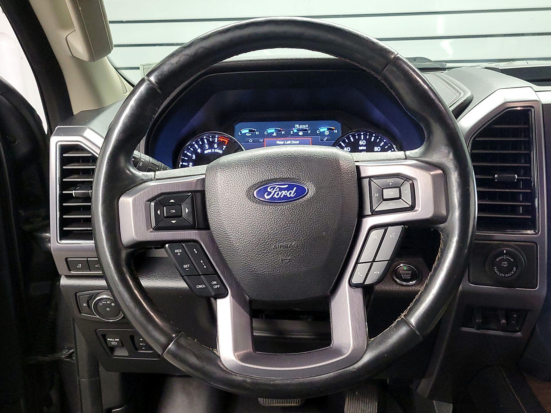 Thumbnail: 2019 Ford Expedition - 10