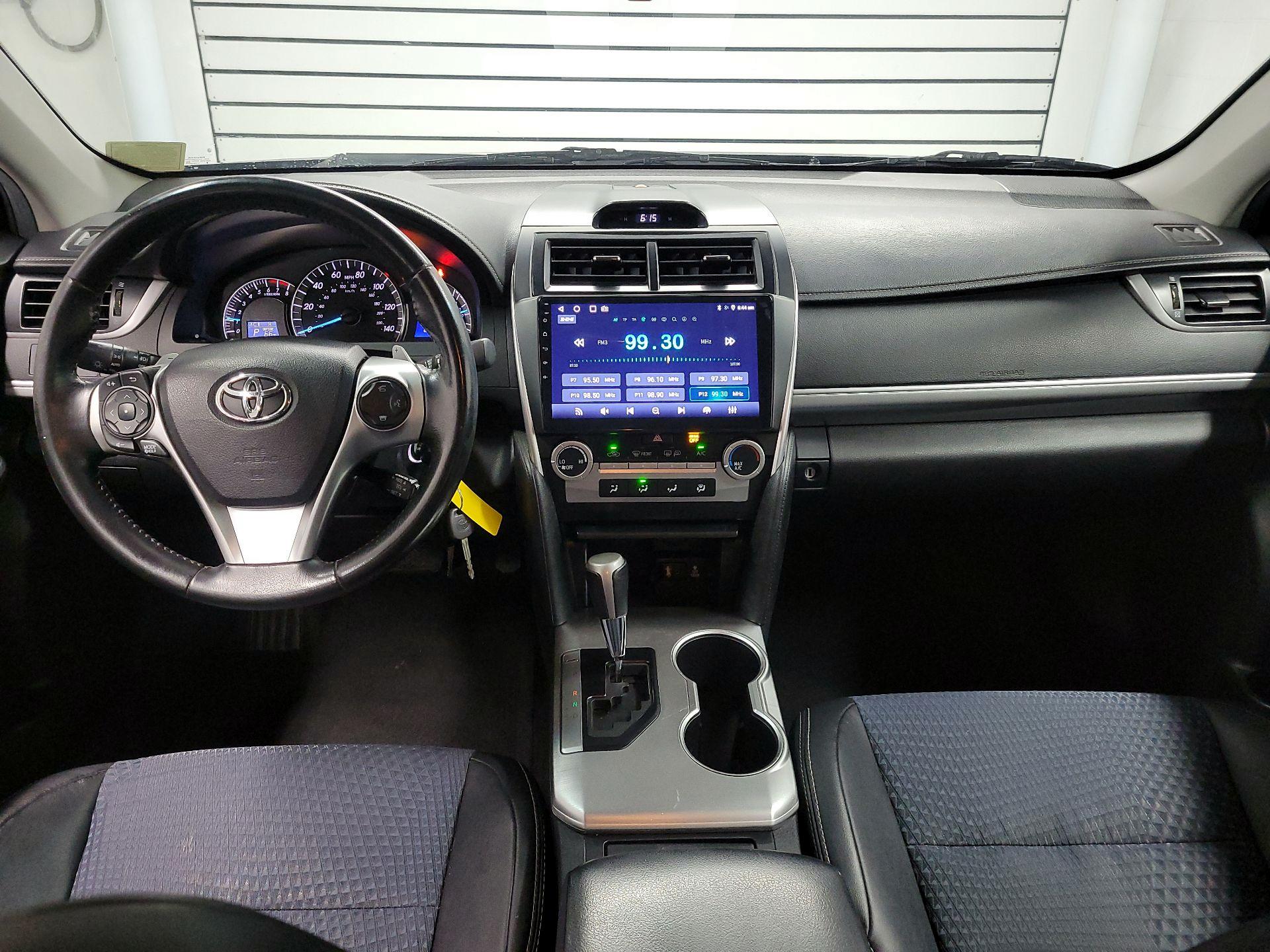 Thumbnail: 2014 Toyota Camry - 9