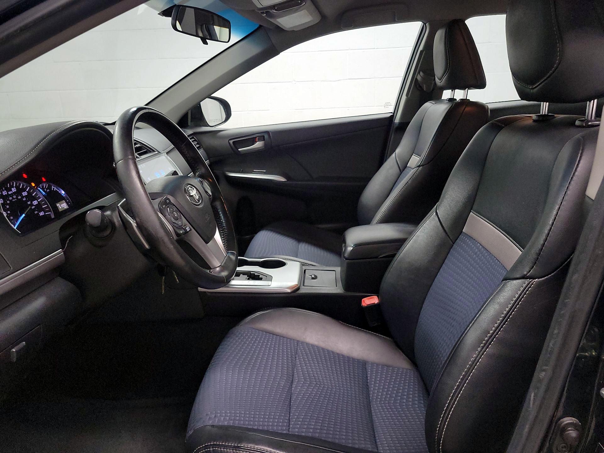 Thumbnail: 2014 Toyota Camry - 11