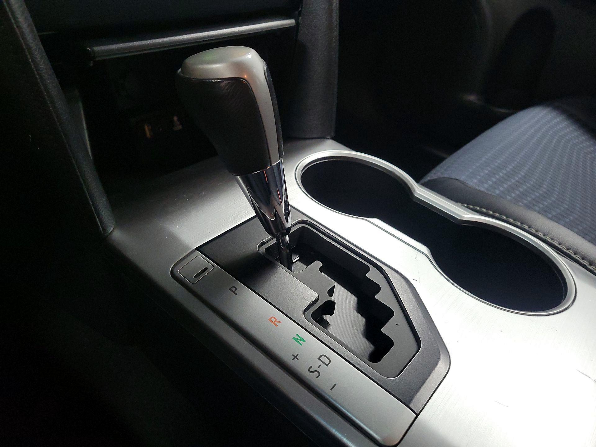 Thumbnail: 2014 Toyota Camry - 16