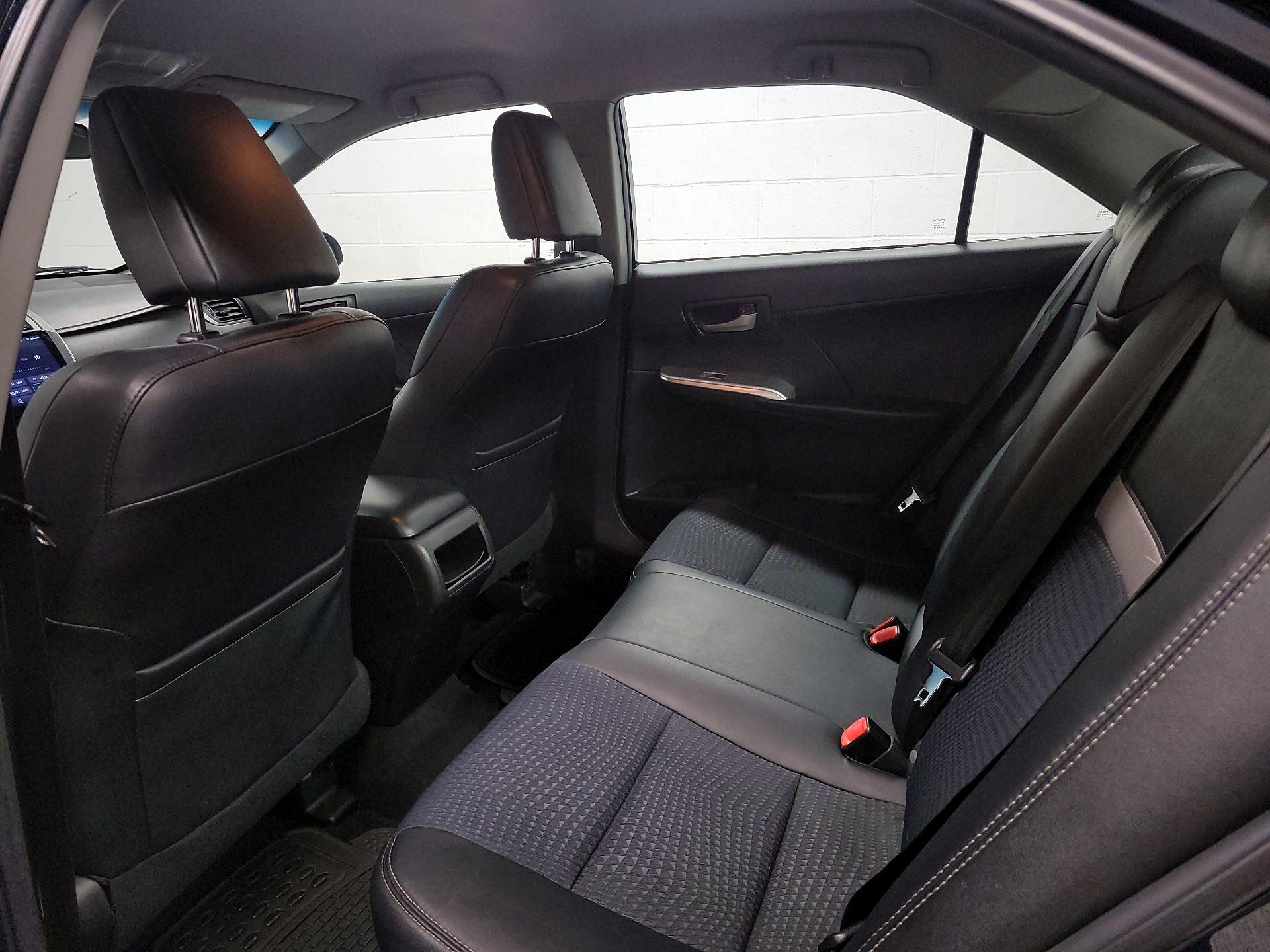 Thumbnail: 2014 Toyota Camry - 17