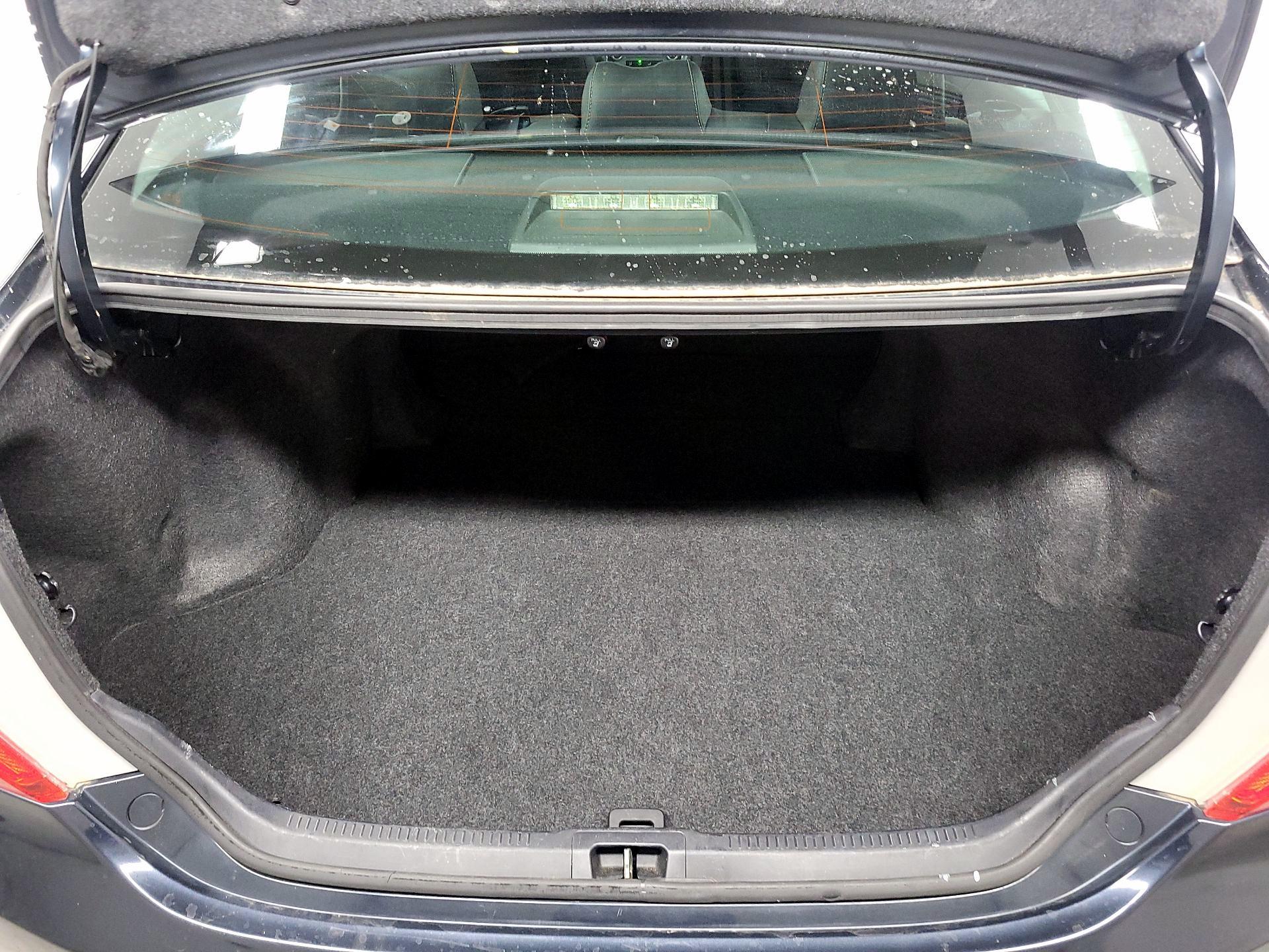 Thumbnail: 2014 Toyota Camry - 18