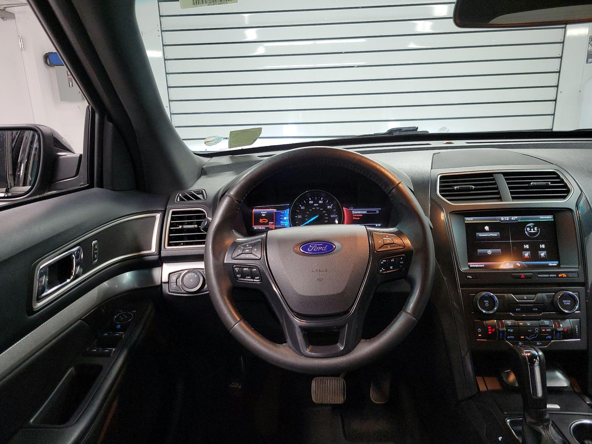 Thumbnail: 2016 Ford Explorer - 10