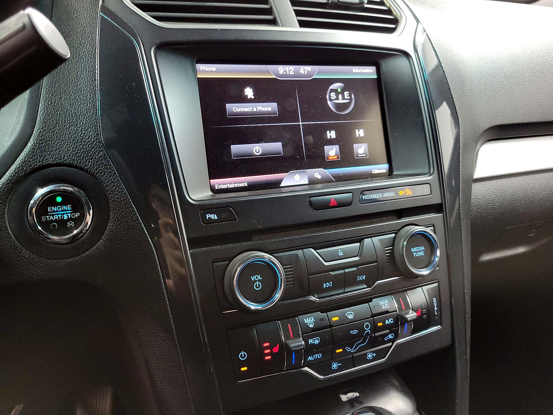 Thumbnail: 2016 Ford Explorer - 15