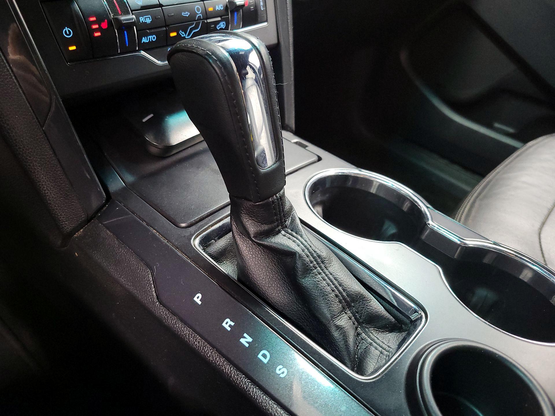 Thumbnail: 2016 Ford Explorer - 17