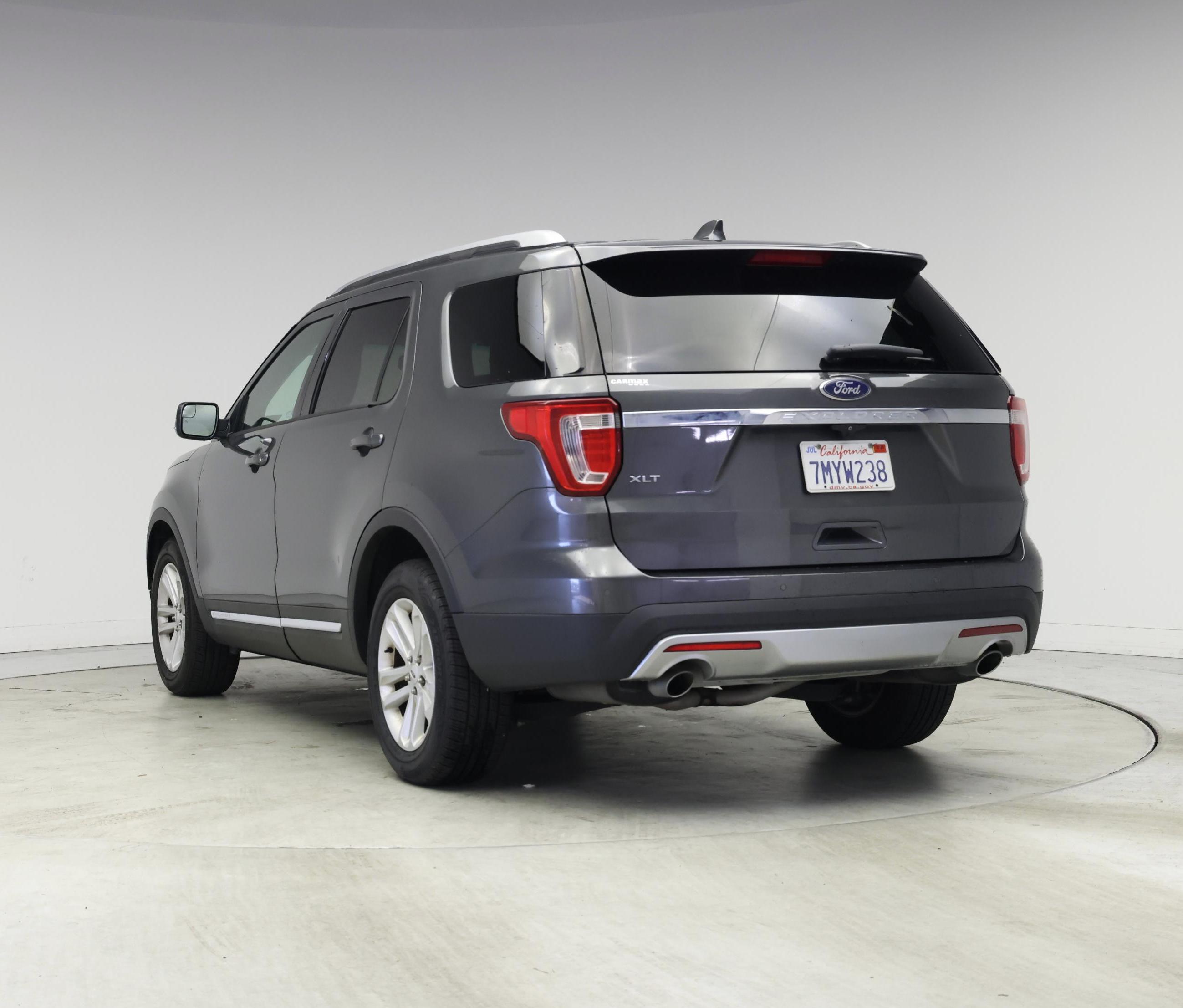 Thumbnail: 2016 Ford Explorer - 2