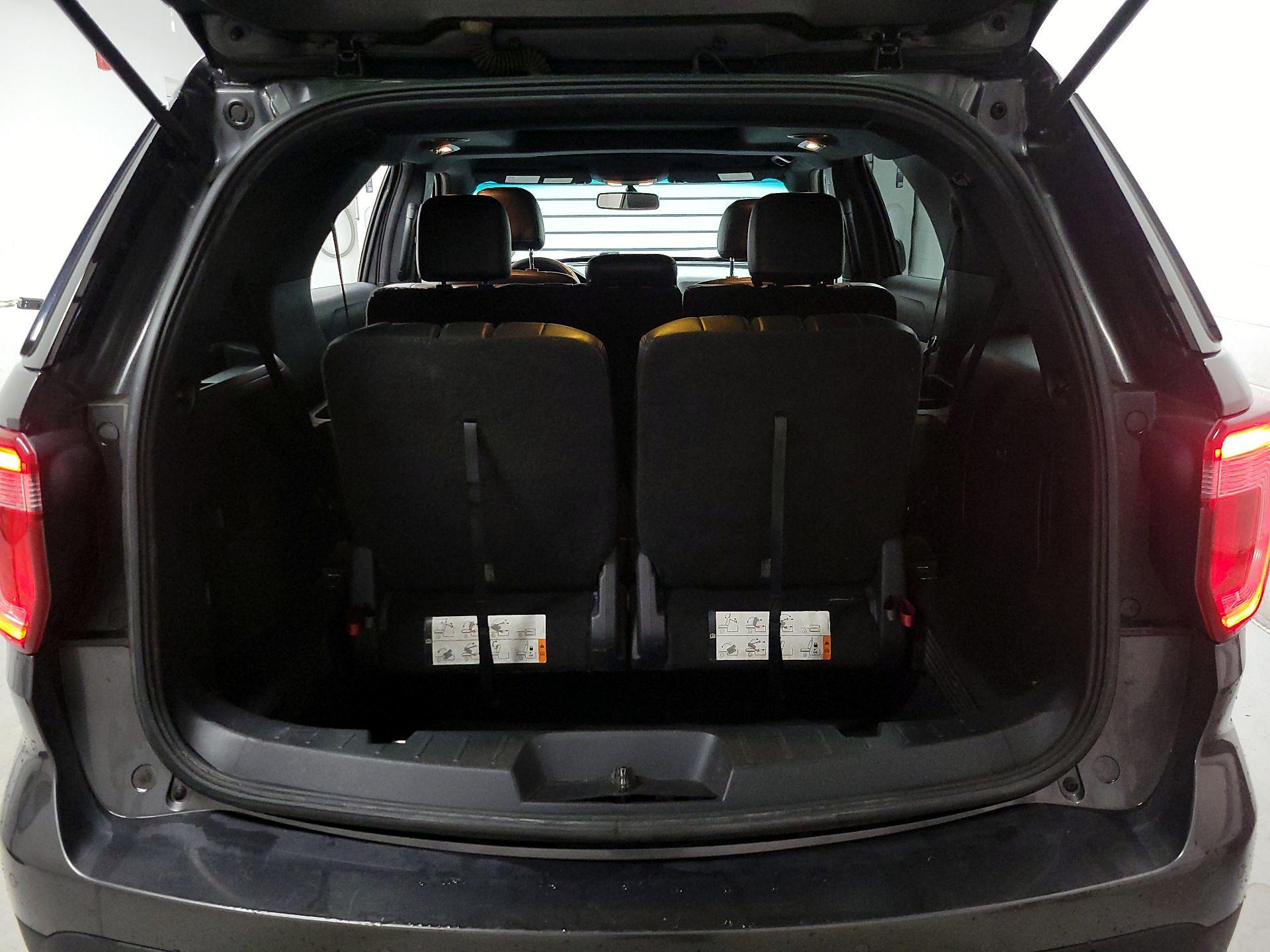 Thumbnail: 2016 Ford Explorer - 20