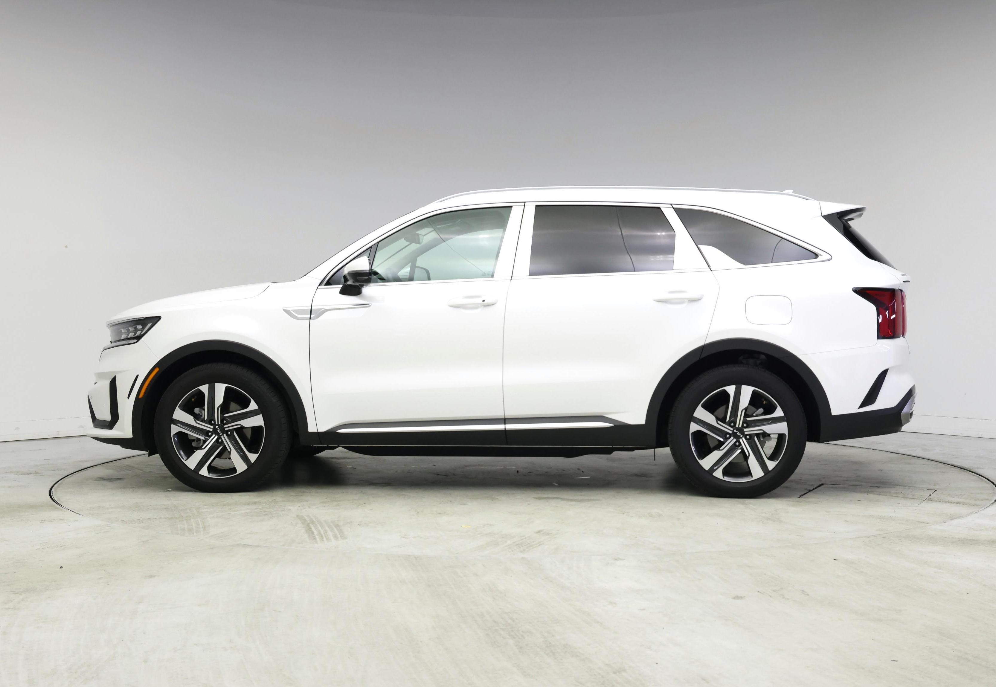 Thumbnail: 2023 Kia Sorento - 3