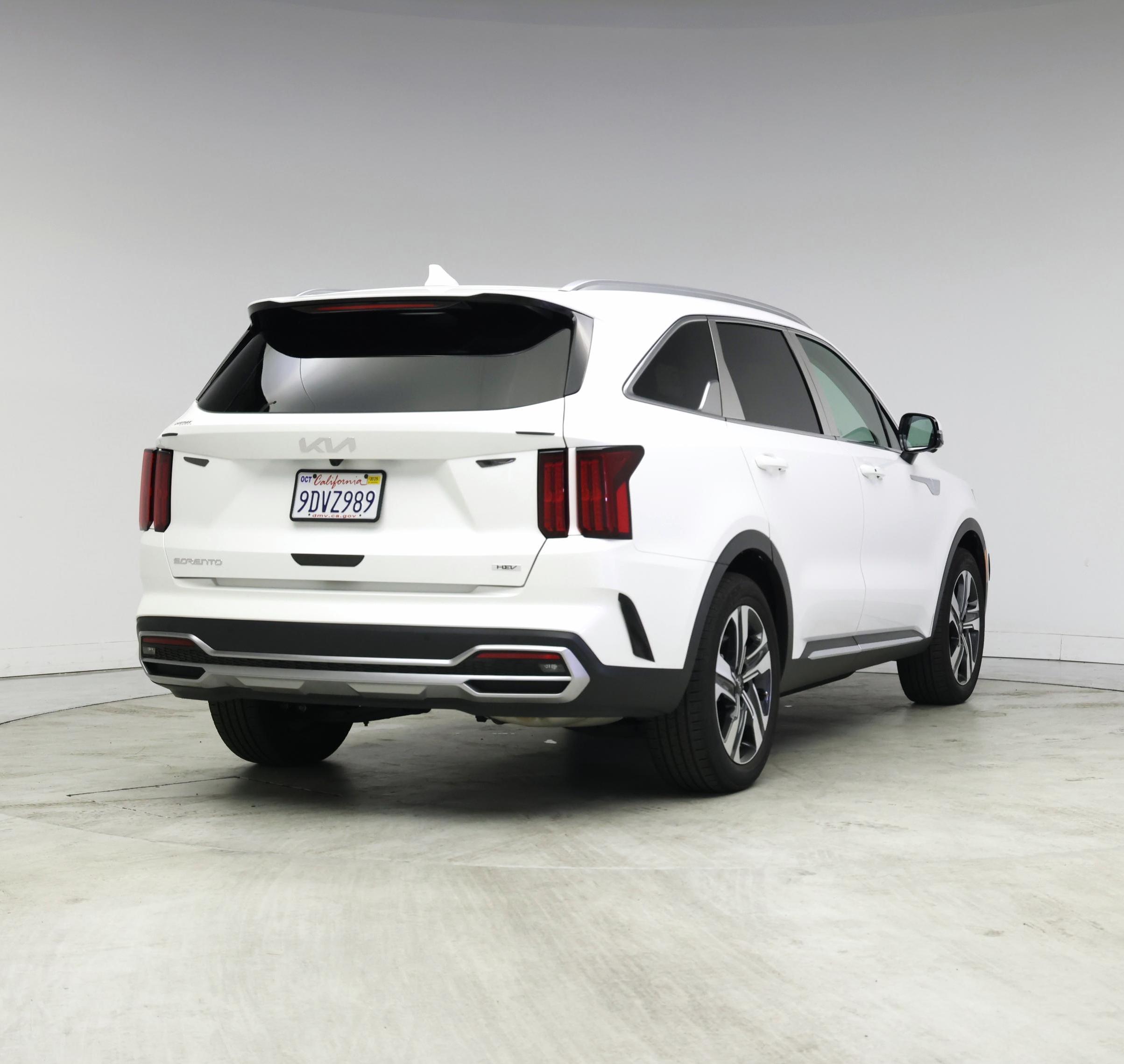 Thumbnail: 2023 Kia Sorento - 8
