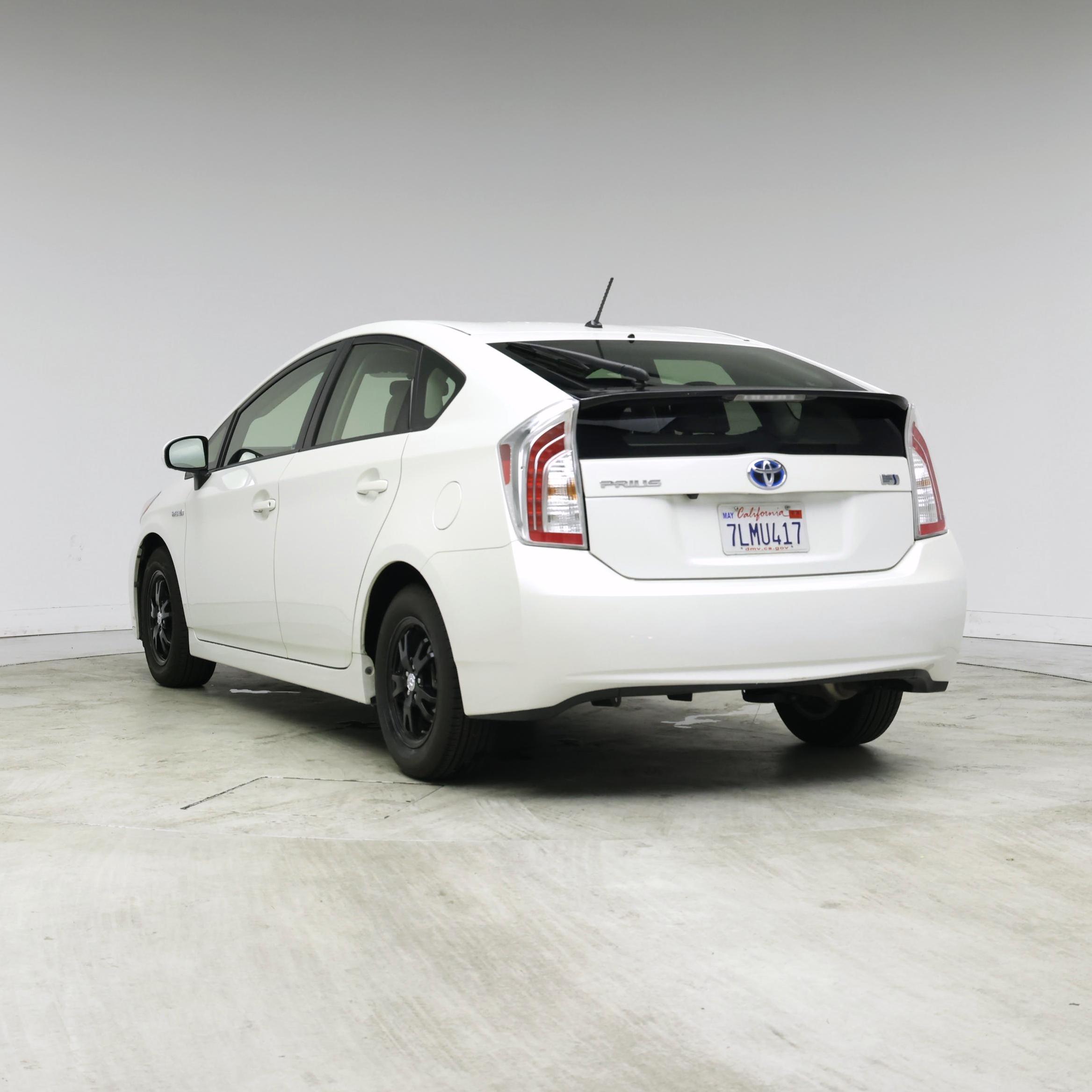 Thumbnail: 2015 Toyota Prius - 2