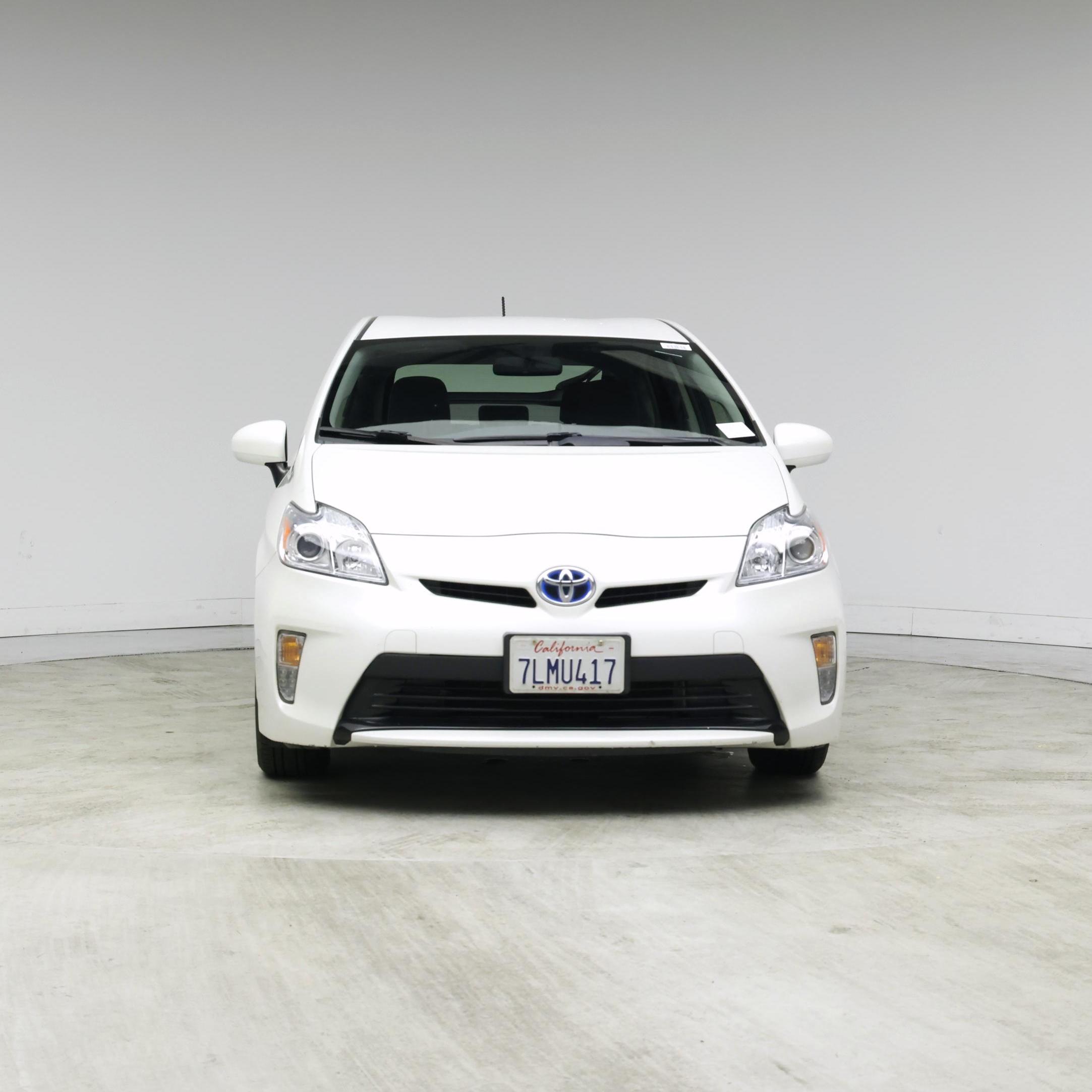 Thumbnail: 2015 Toyota Prius - 5