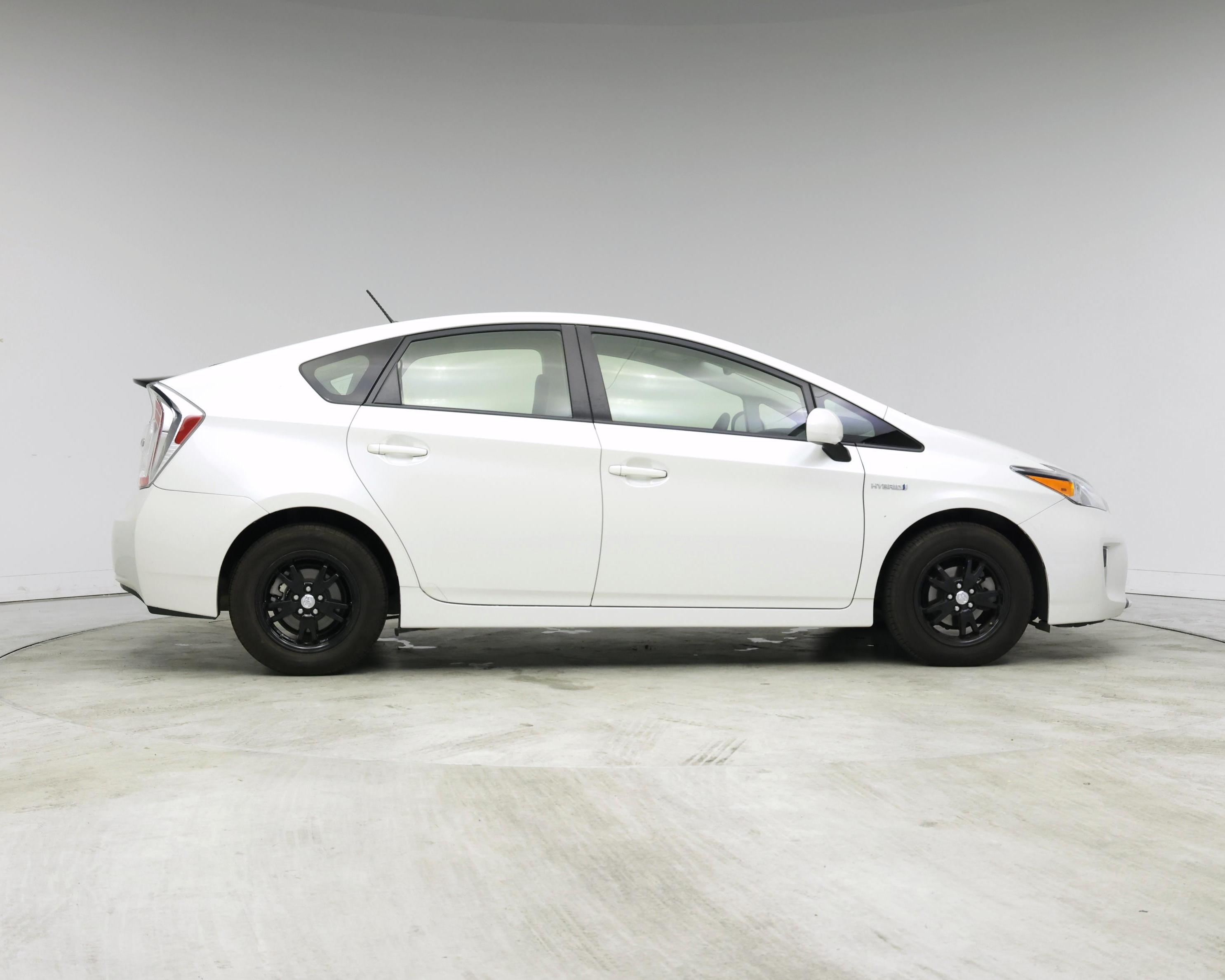 Thumbnail: 2015 Toyota Prius - 7