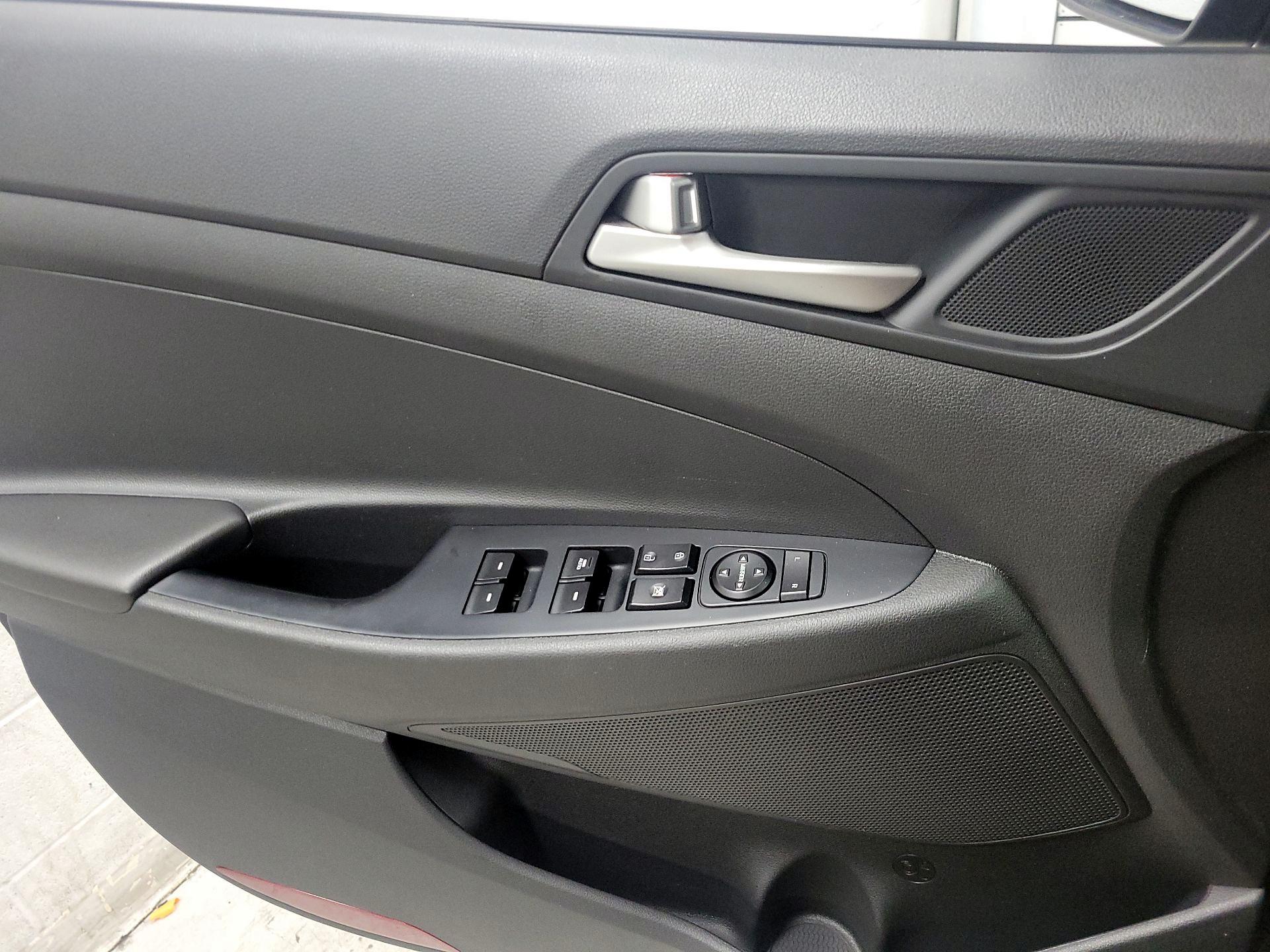 Thumbnail: 2019 Hyundai Tucson - 12