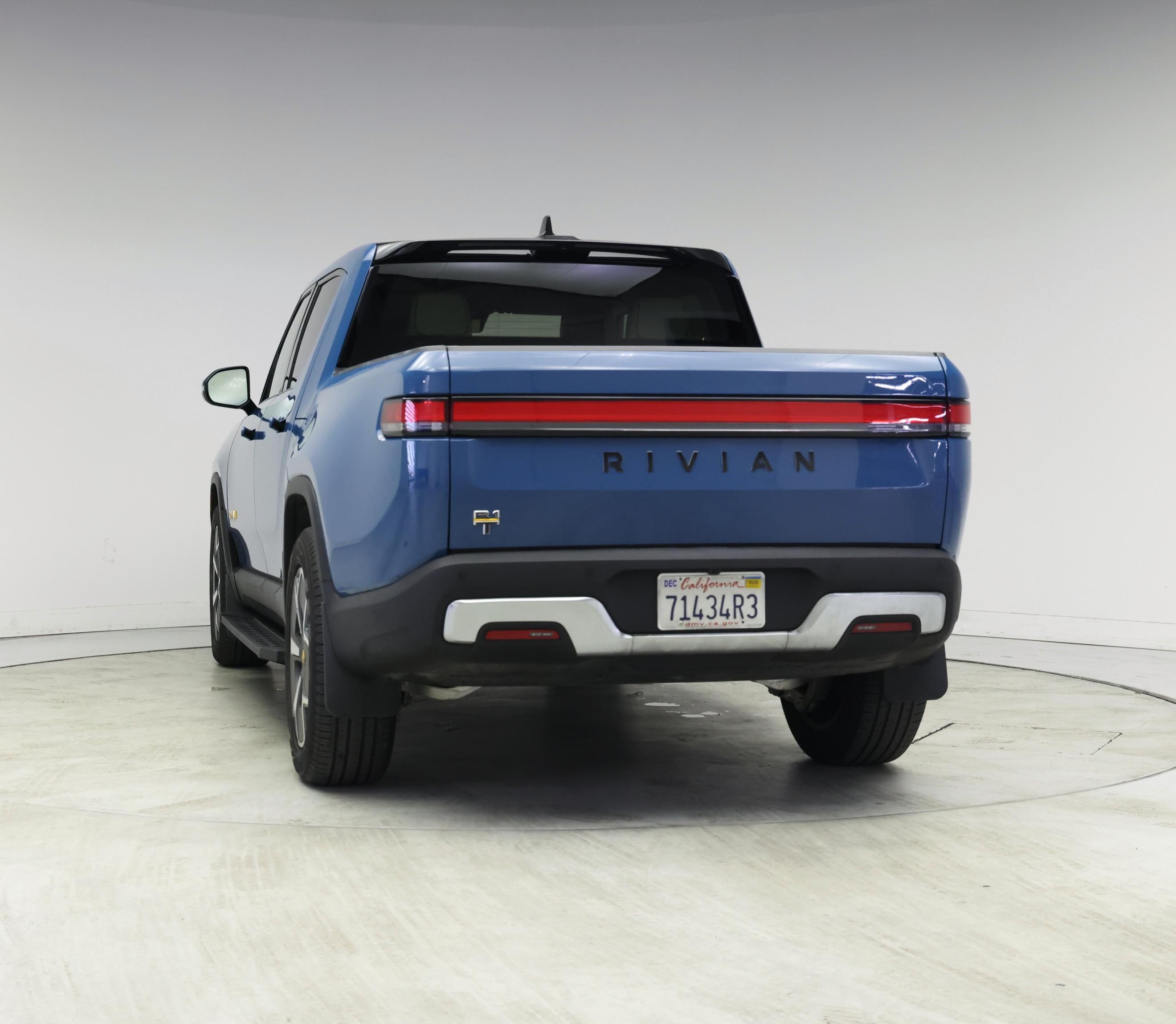 Thumbnail: 2022 Rivian R1T - 6