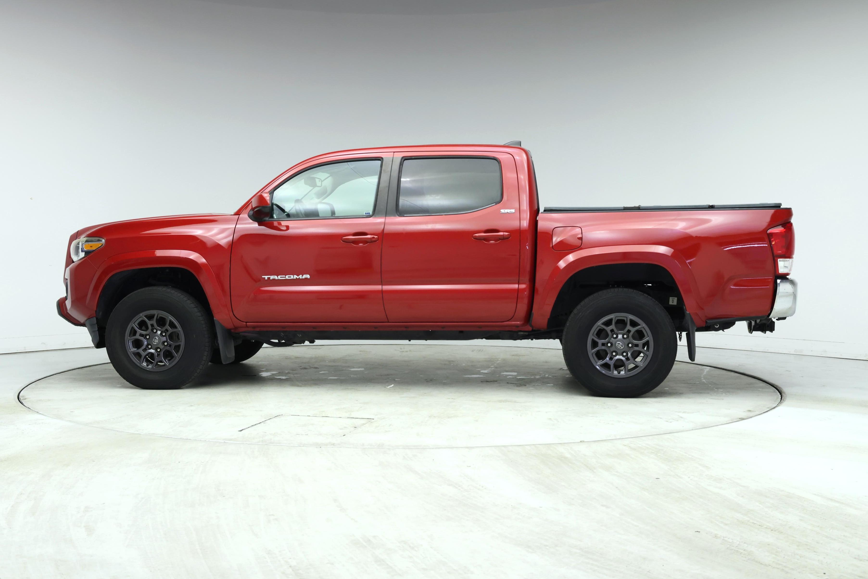 Thumbnail: 2017 Toyota Tacoma - 3