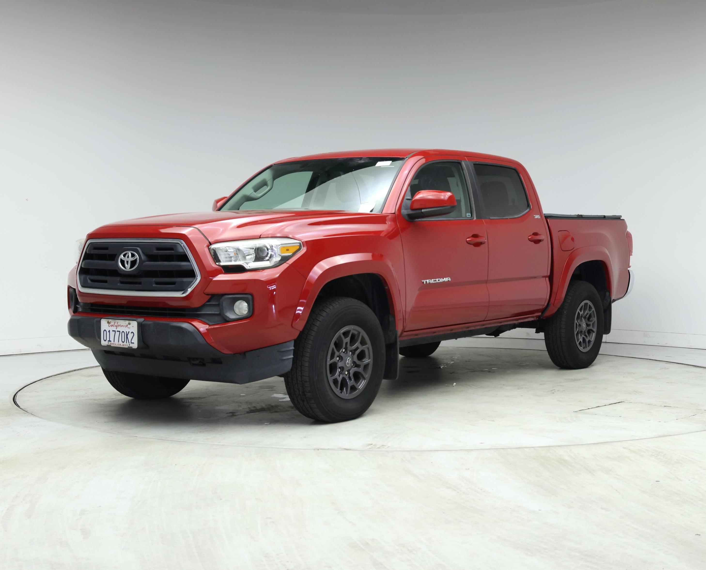 Thumbnail: 2017 Toyota Tacoma - 4