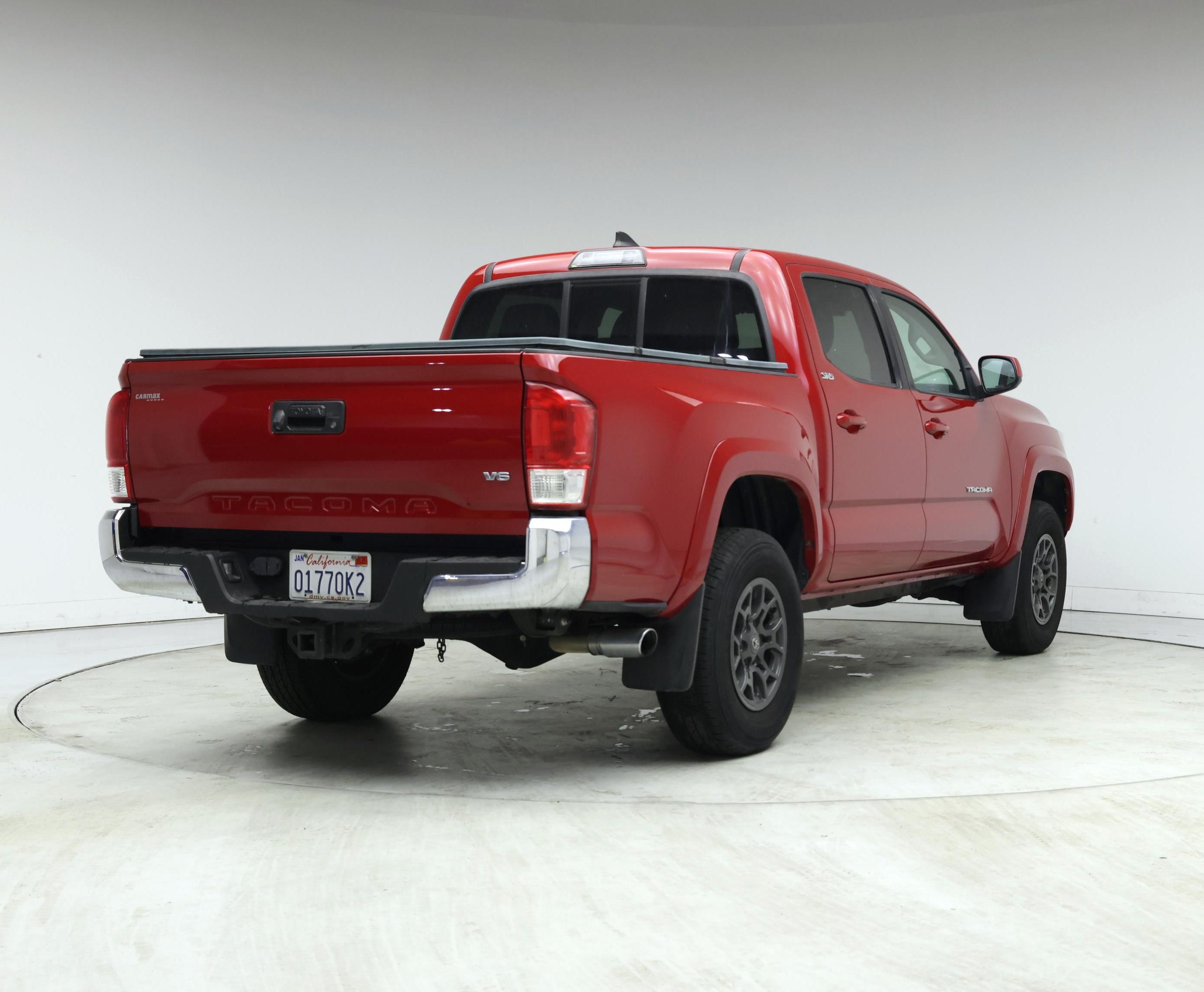 Thumbnail: 2017 Toyota Tacoma - 8