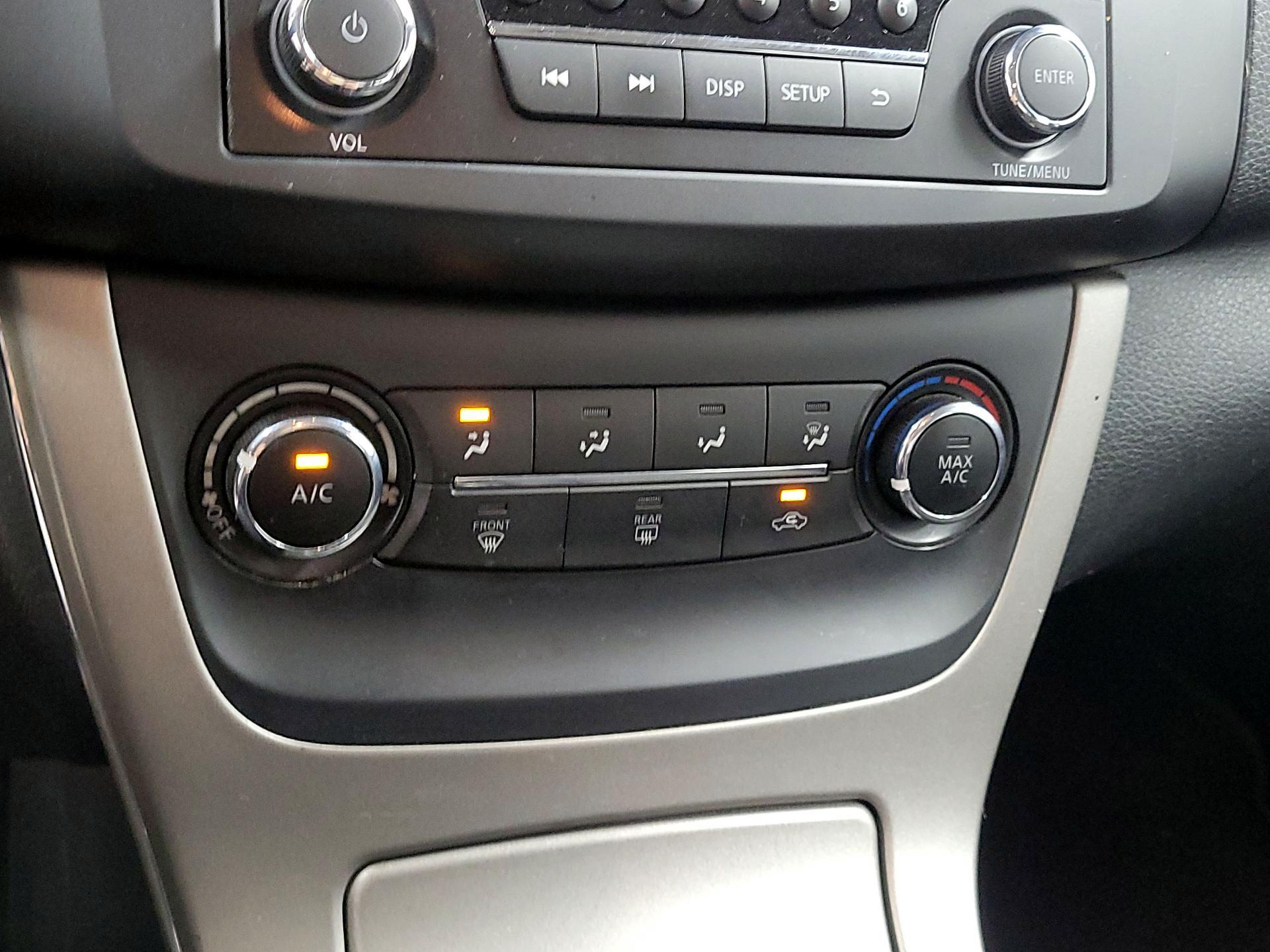 Thumbnail: 2015 Nissan Sentra - 14