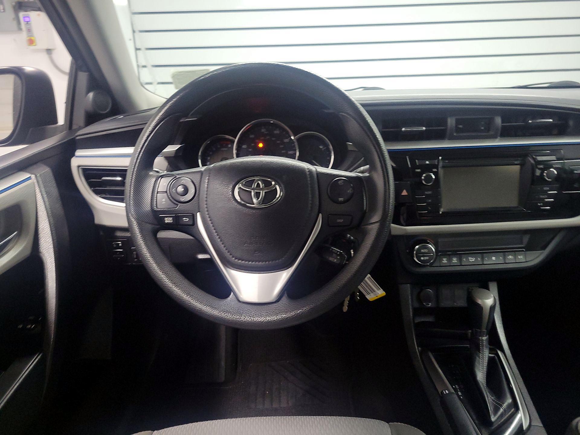Thumbnail: 2016 Toyota Corolla - 10
