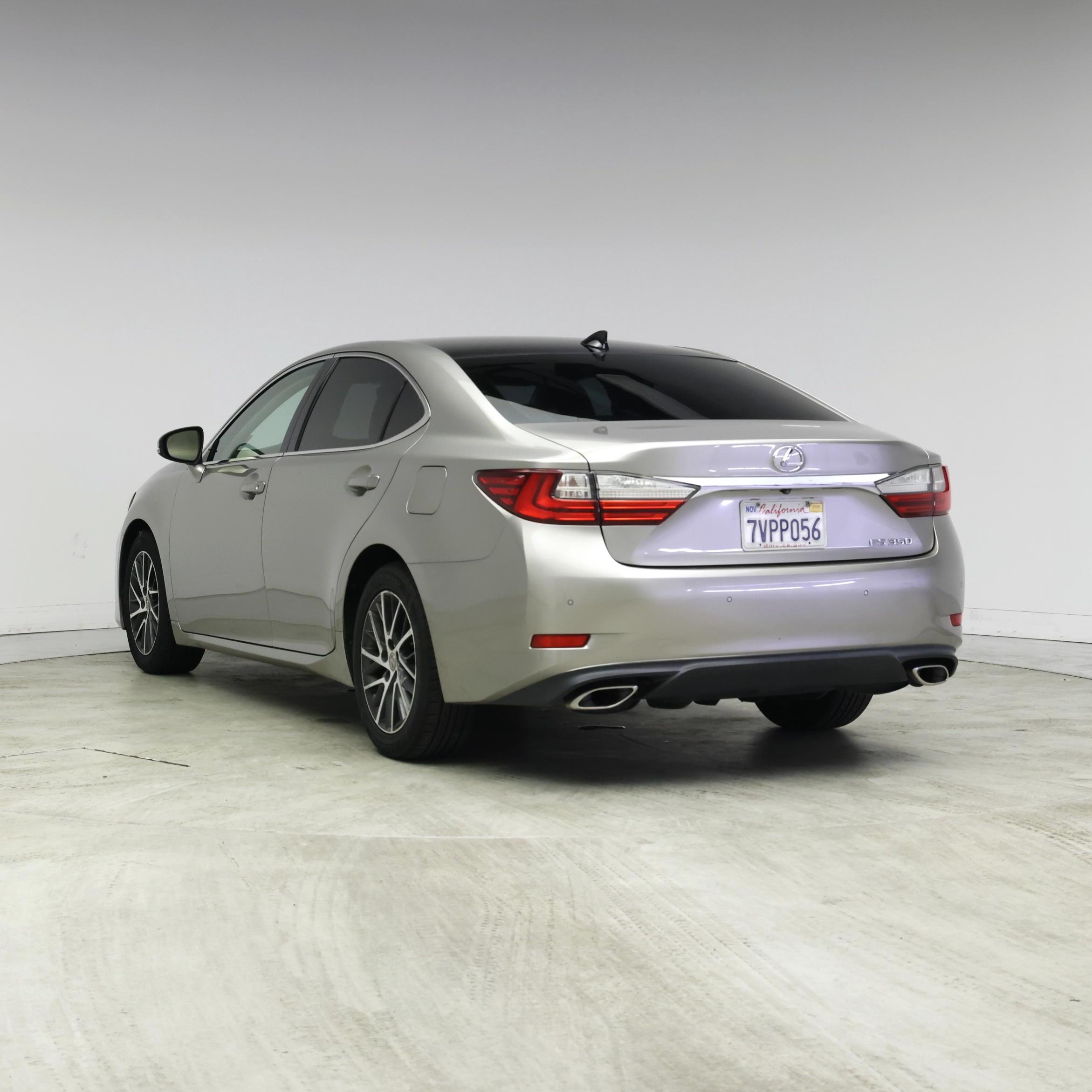Thumbnail: 2016 Lexus ES - 2