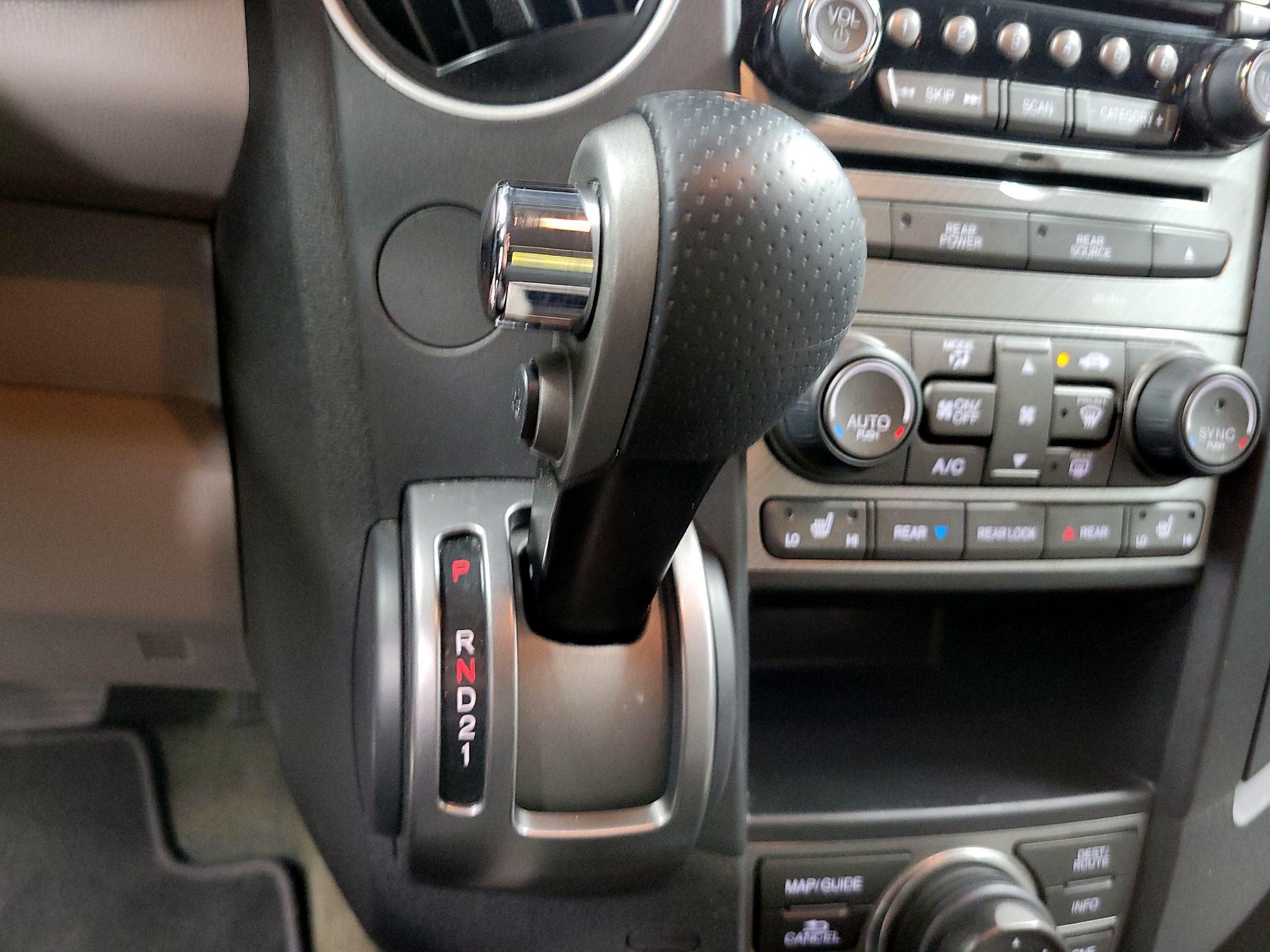 Thumbnail: 2014 Honda Pilot - 16