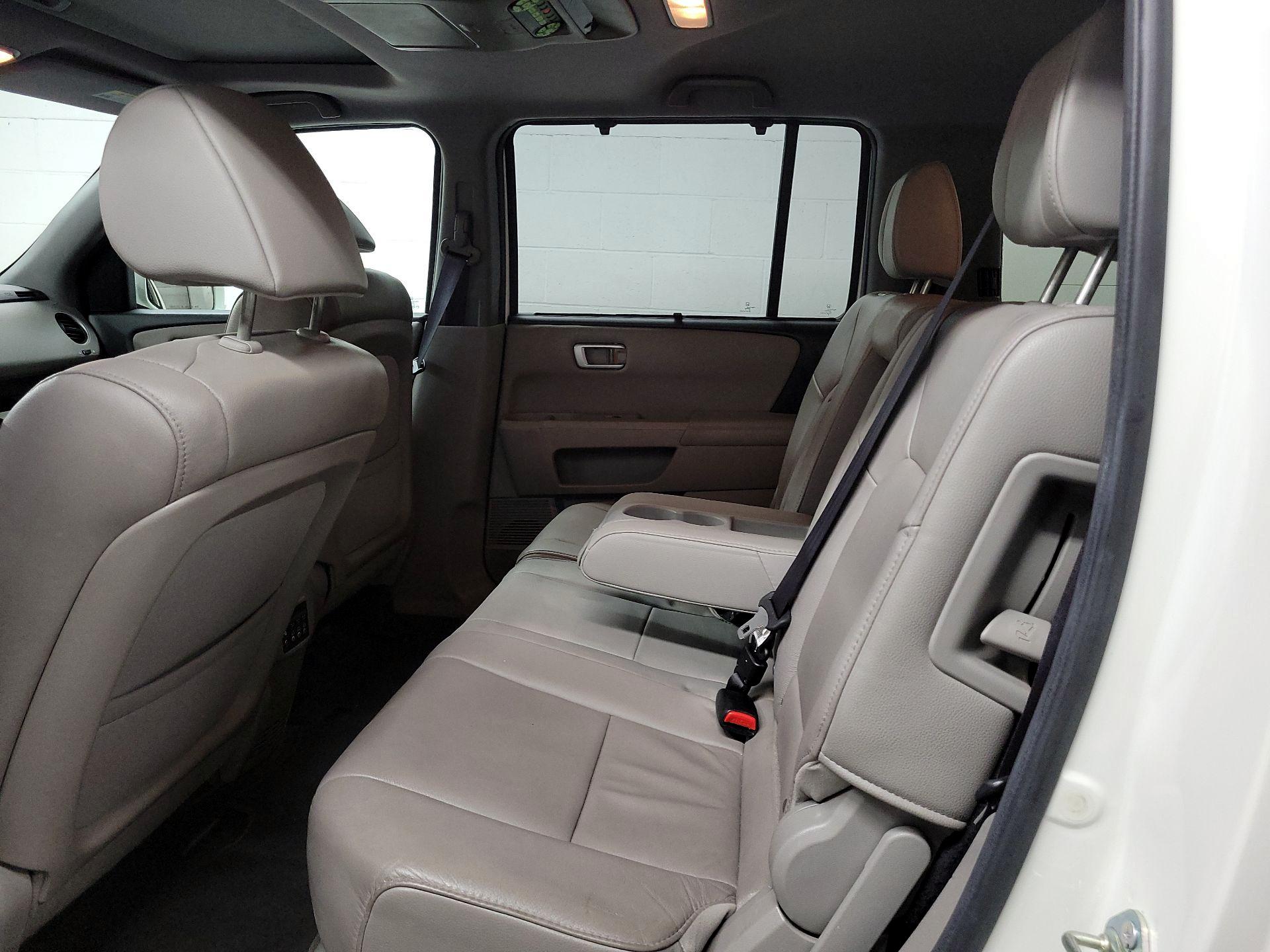 Thumbnail: 2014 Honda Pilot - 17